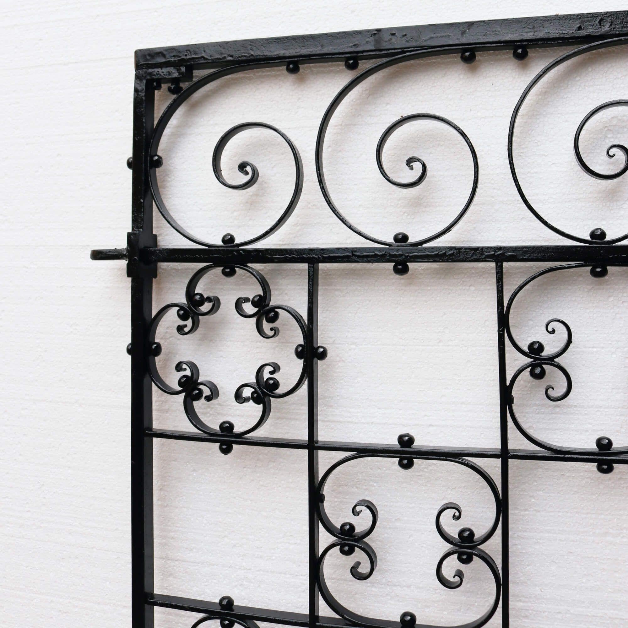 Set of Antique Wrought Iron Side Gates In Fair Condition For Sale In Wormelow, Herefordshire