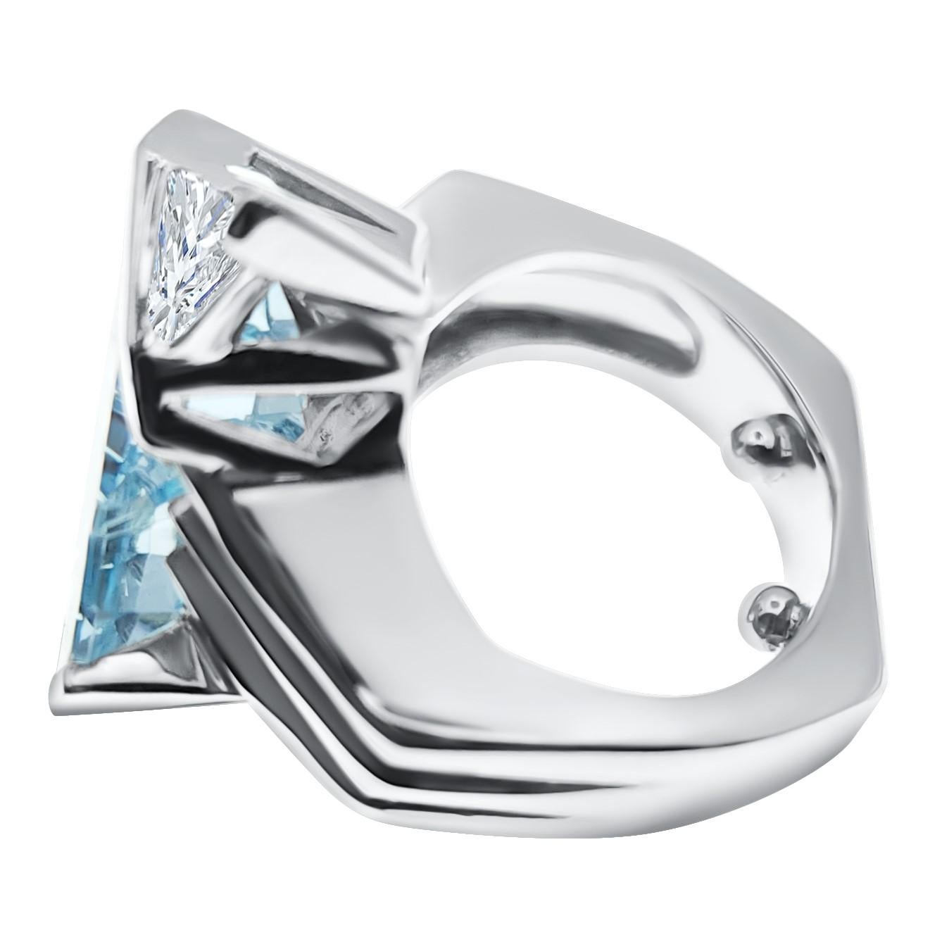 Ensemble de bague, pendentif et boucles d'oreilles en aigue-marine, topaze bleue, or blanc 14 carats et diamants en vente 1