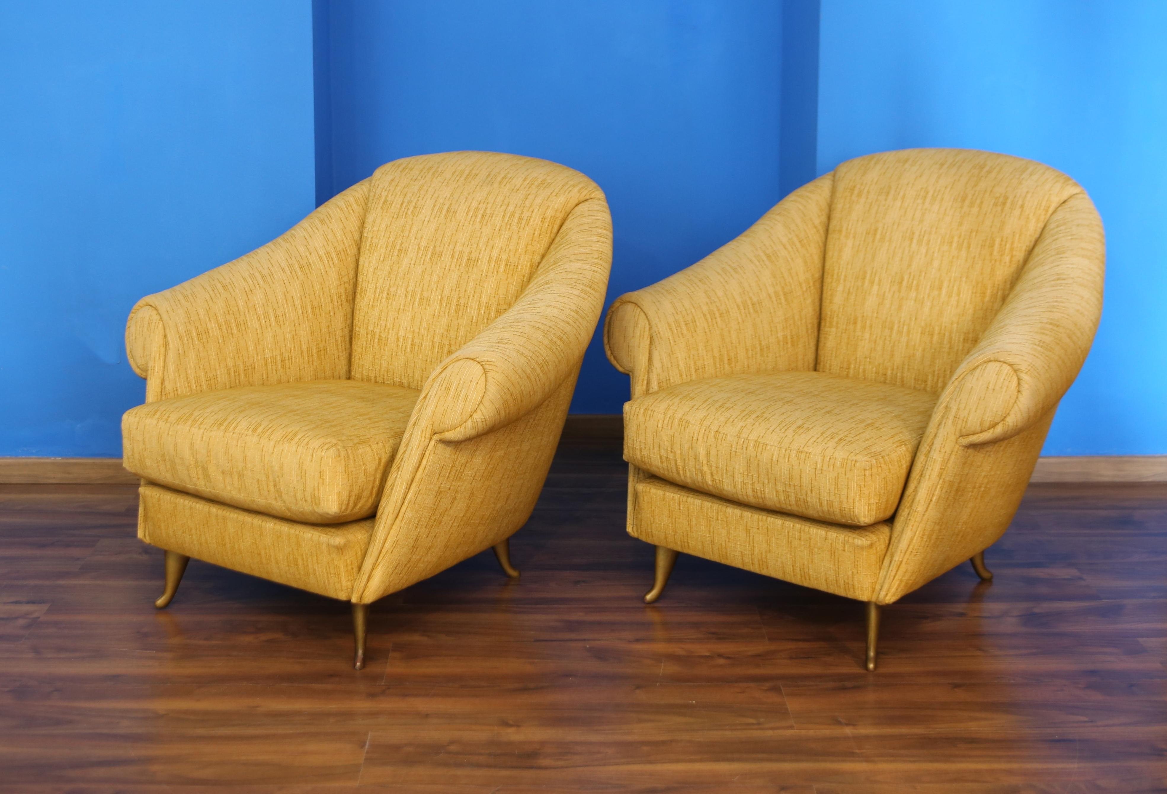 Conjunto de sillones de los años 50 producidos por Isa Bergamo Moderno de mediados de siglo en venta