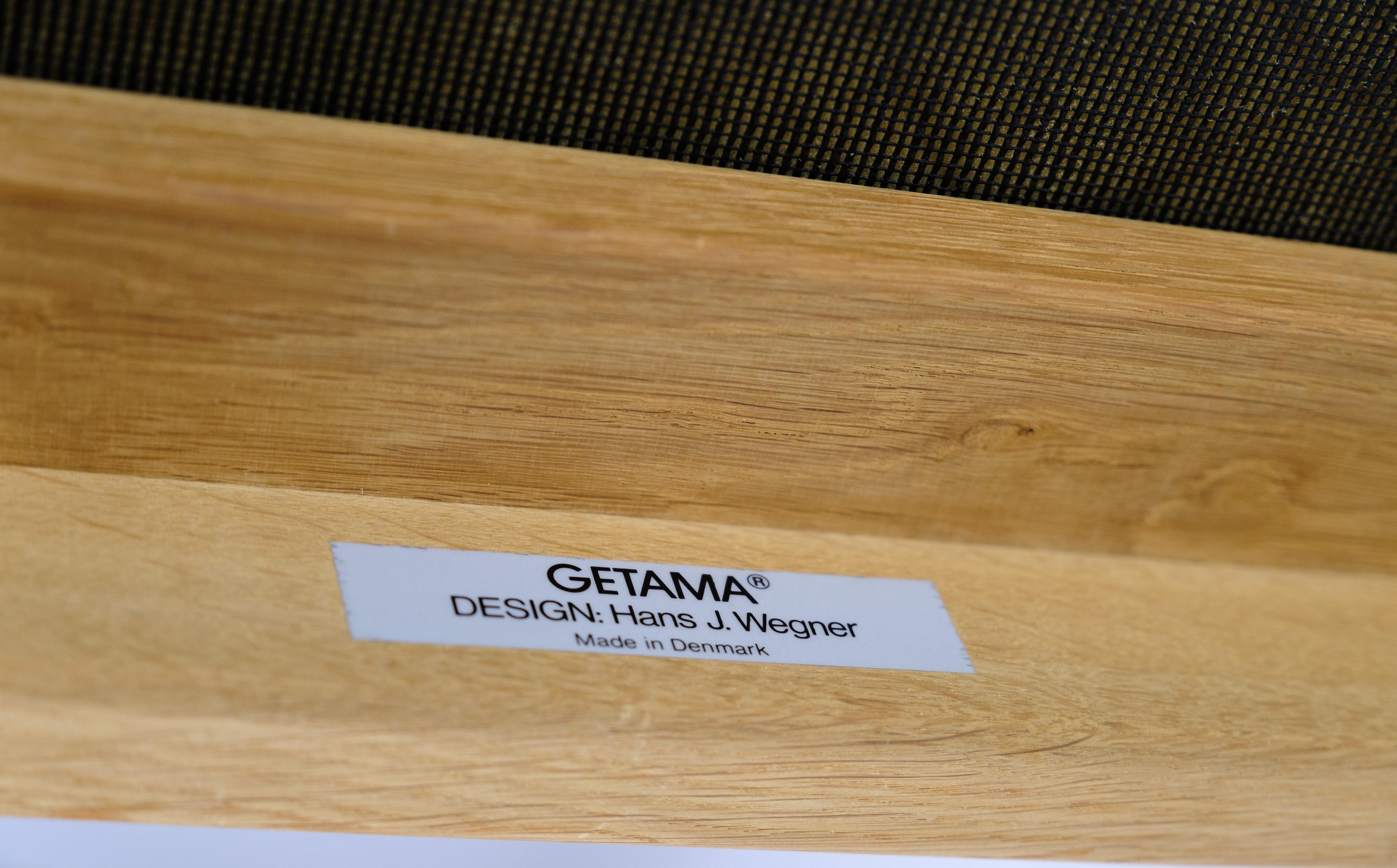 Set of 2 Armchairs Model Ge284 Designed By Hans J. Wegner Made By Getama For Sale 2