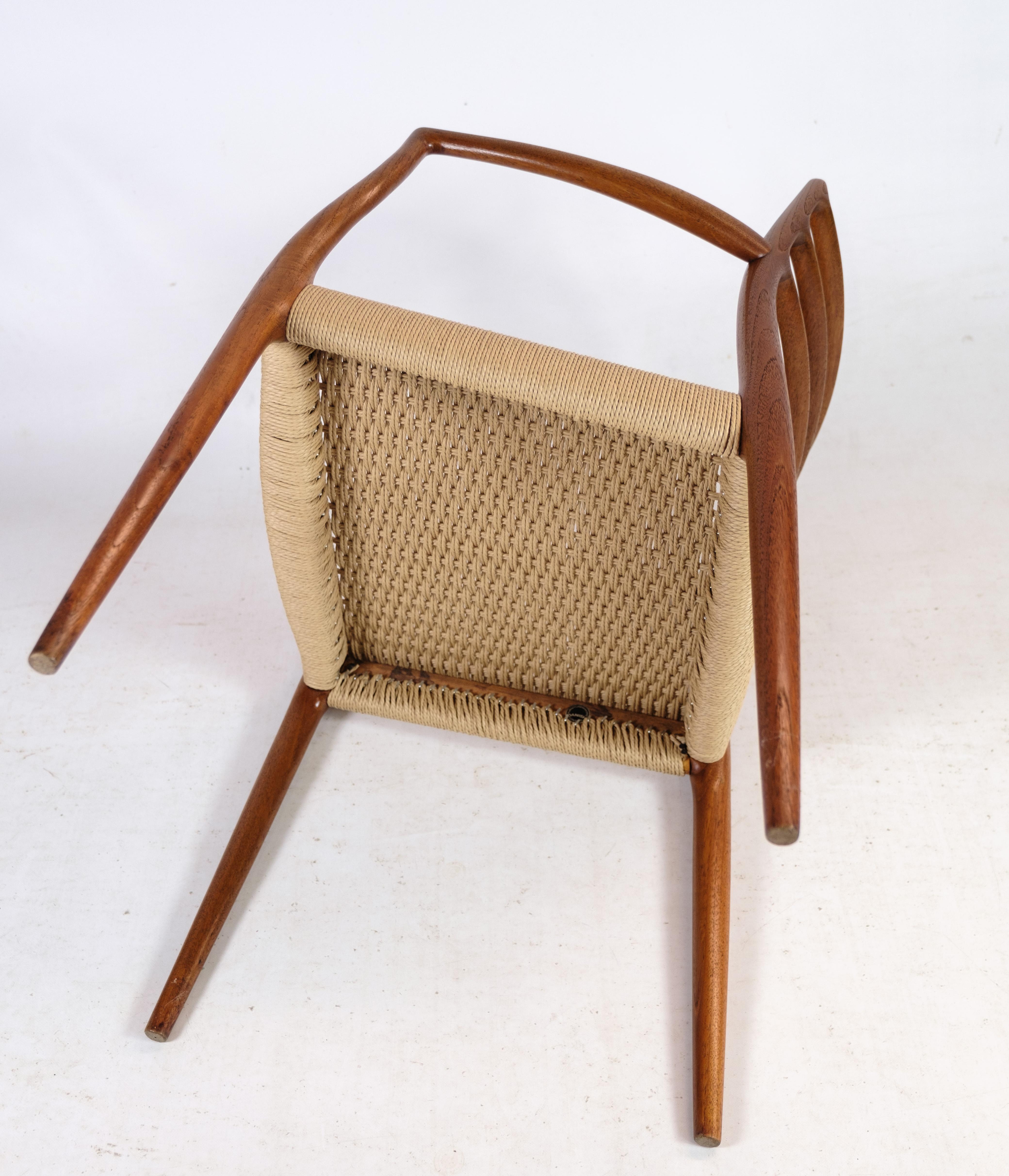 Ensemble de fauteuils, modèle n° 62 en teck par Niels O. Møller dans les années 1962 en vente 2