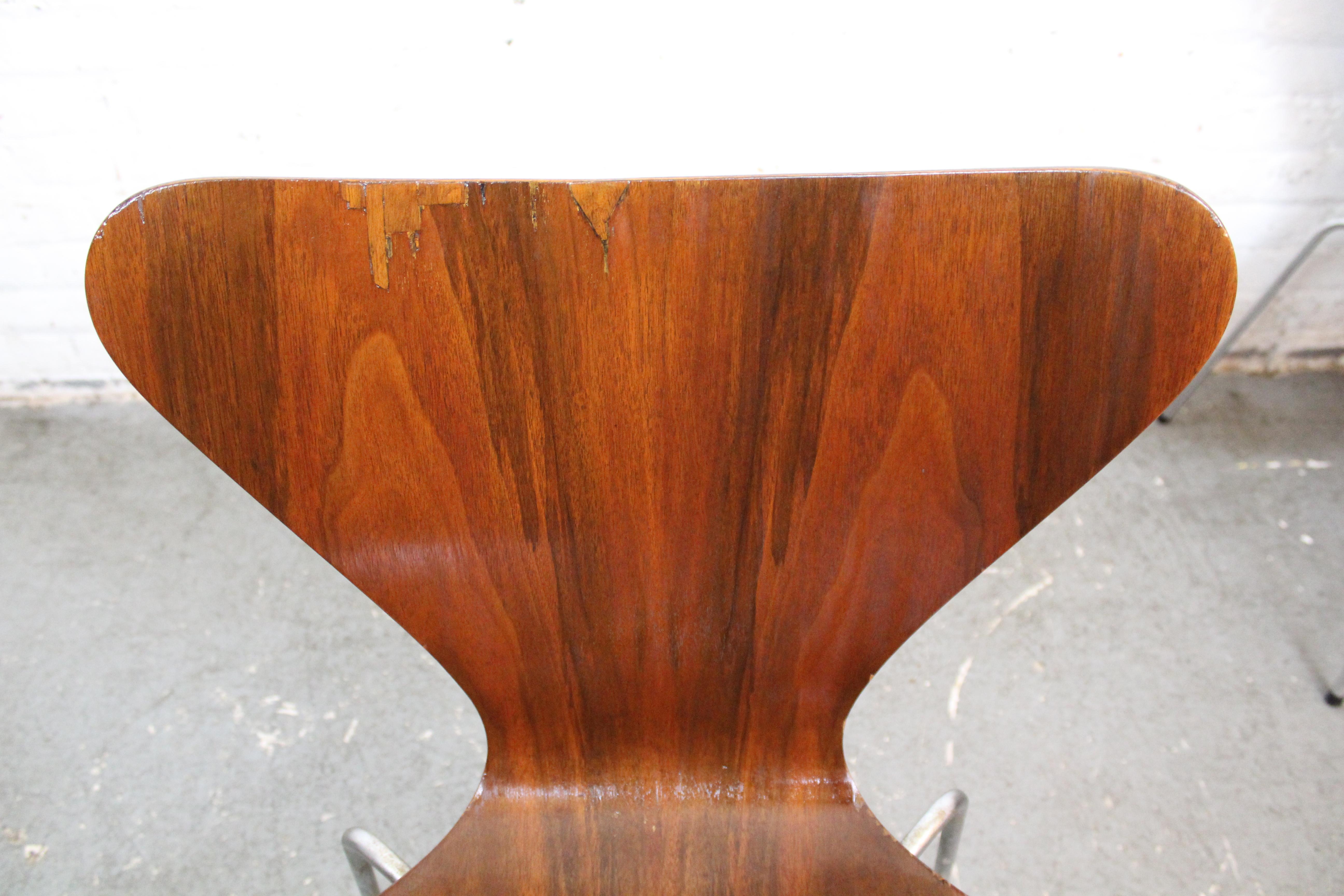 Set of Arne Jacobsen Series 7 (3107) Chairs by Fritz Hansen c. 1950s 8