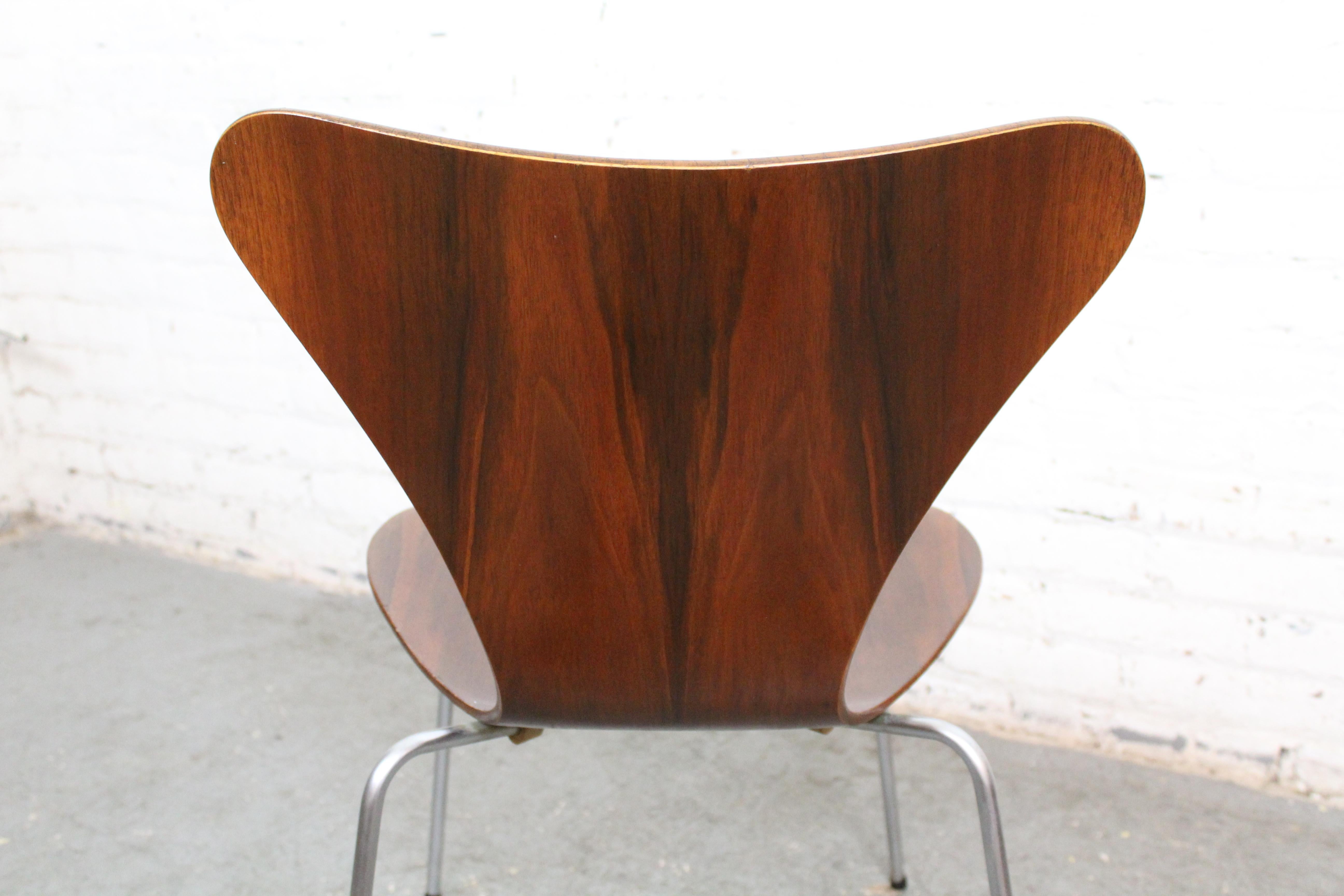 Set of Arne Jacobsen Series 7 (3107) Chairs by Fritz Hansen c. 1950s 9