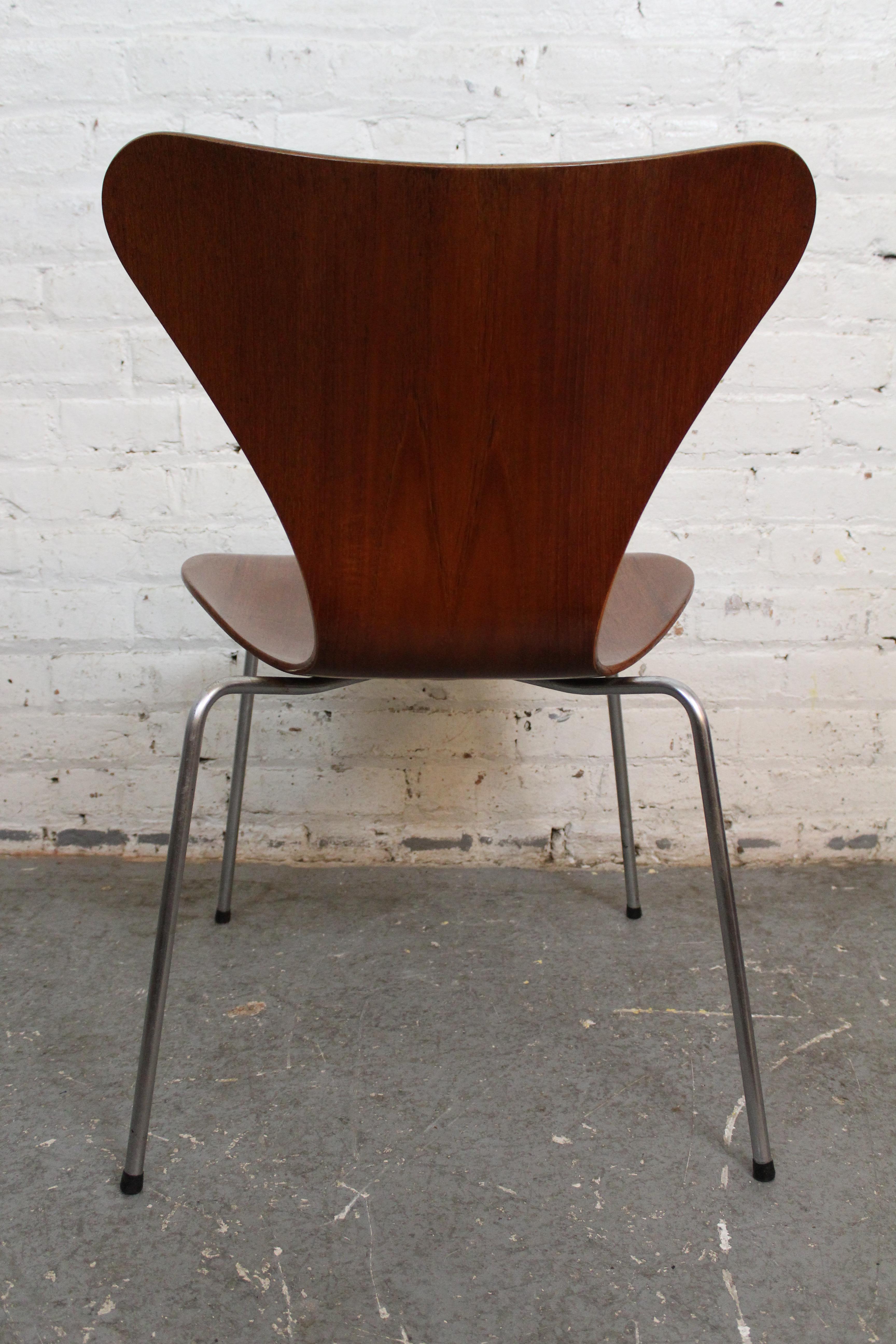 Mid-20th Century Set of Arne Jacobsen Series 7 (3107) Chairs by Fritz Hansen c. 1950s