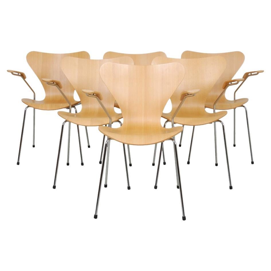 Set of Arne Jacobsen Seven Armchairs in Beech '6' For Sale