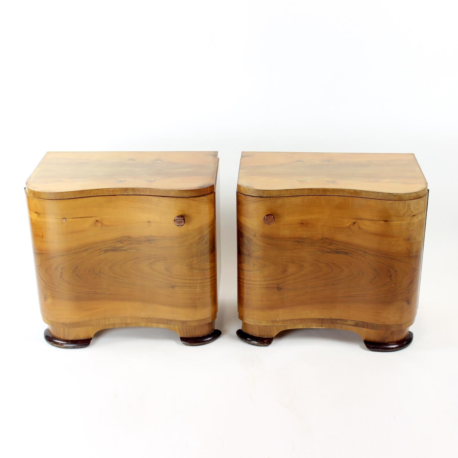 Mid-20th Century Set Of Art Deco Bedside Tables In Walnut, Czechoslovakia 1940s