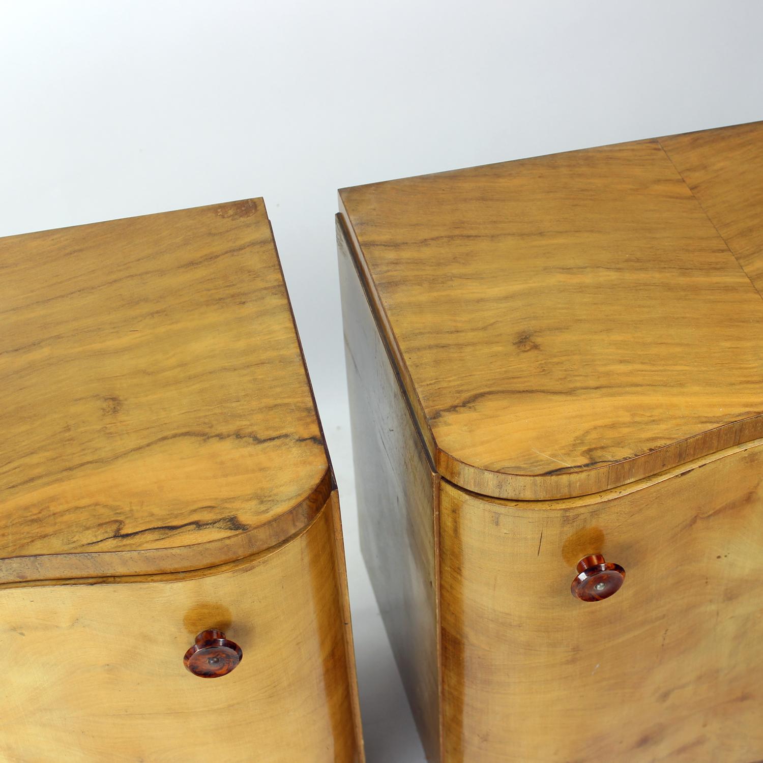 Set Of Art Deco Bedside Tables In Walnut, Czechoslovakia 1940s 3
