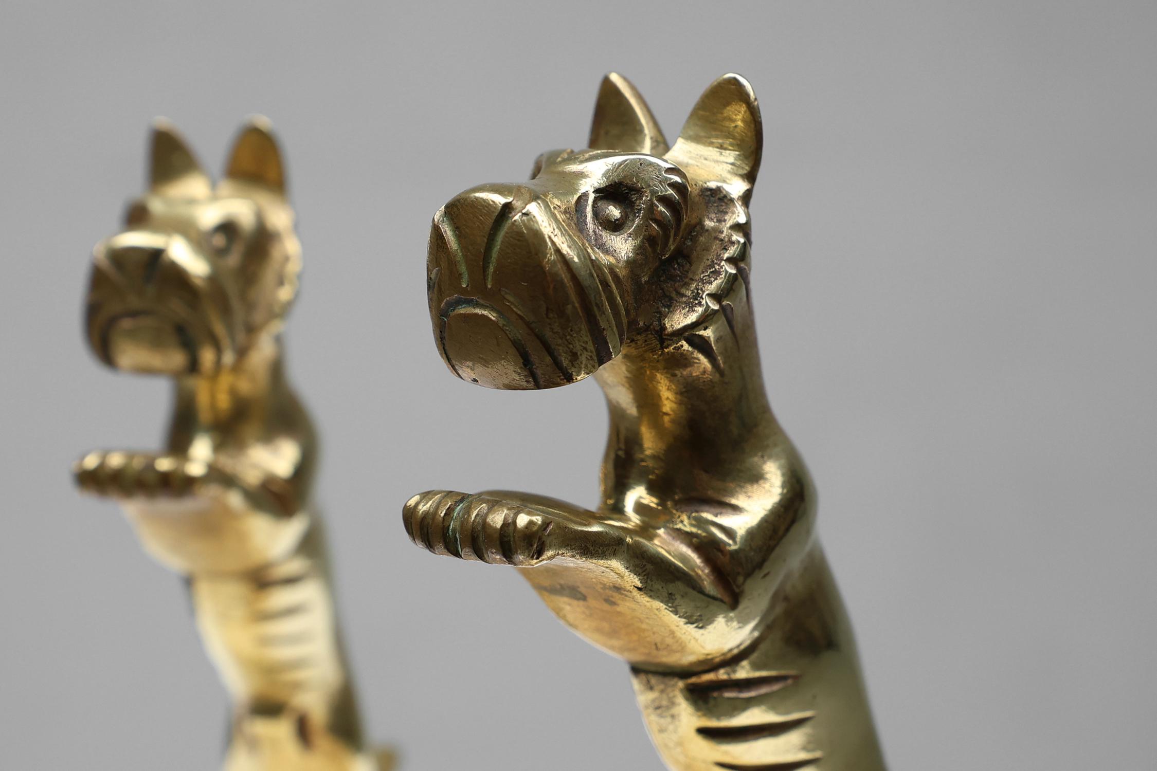 Copper Set of Art Deco bookends in copper with marble base, France 1930s For Sale