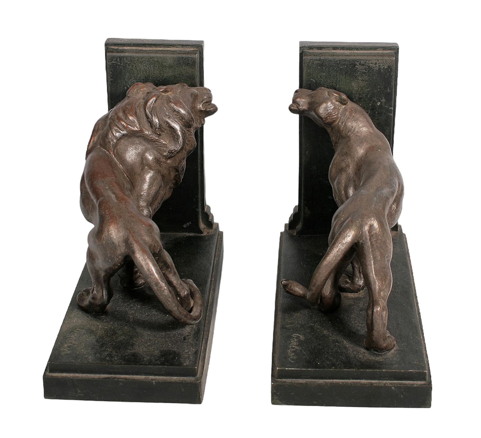French Set of Art Déco Bronze and Marble Lions Couple Bookends by Émile Carlier, France For Sale