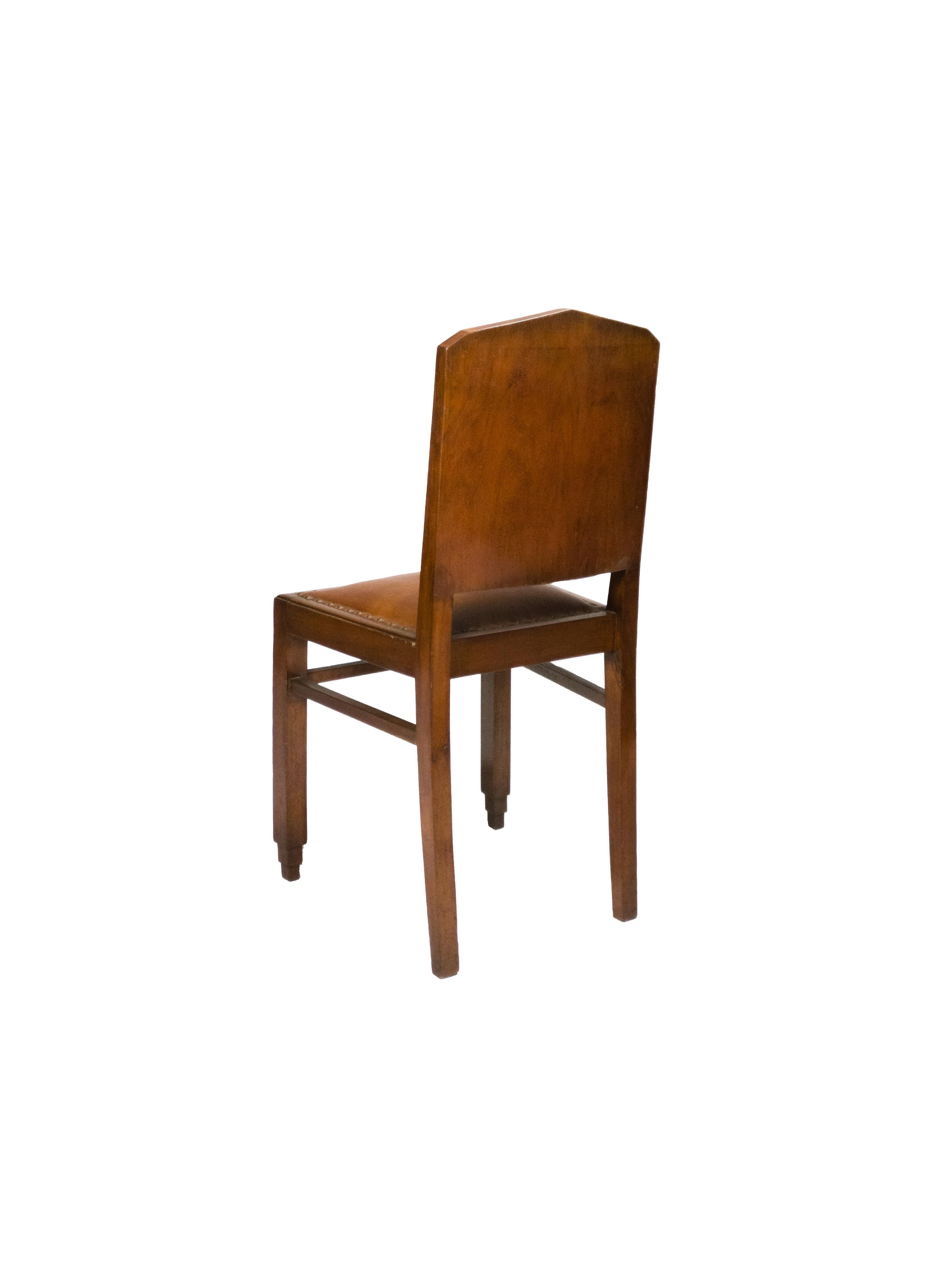 Set of 4 Art Deco Walnut Chairs  20th Century In Good Condition For Sale In Lisbon, PT