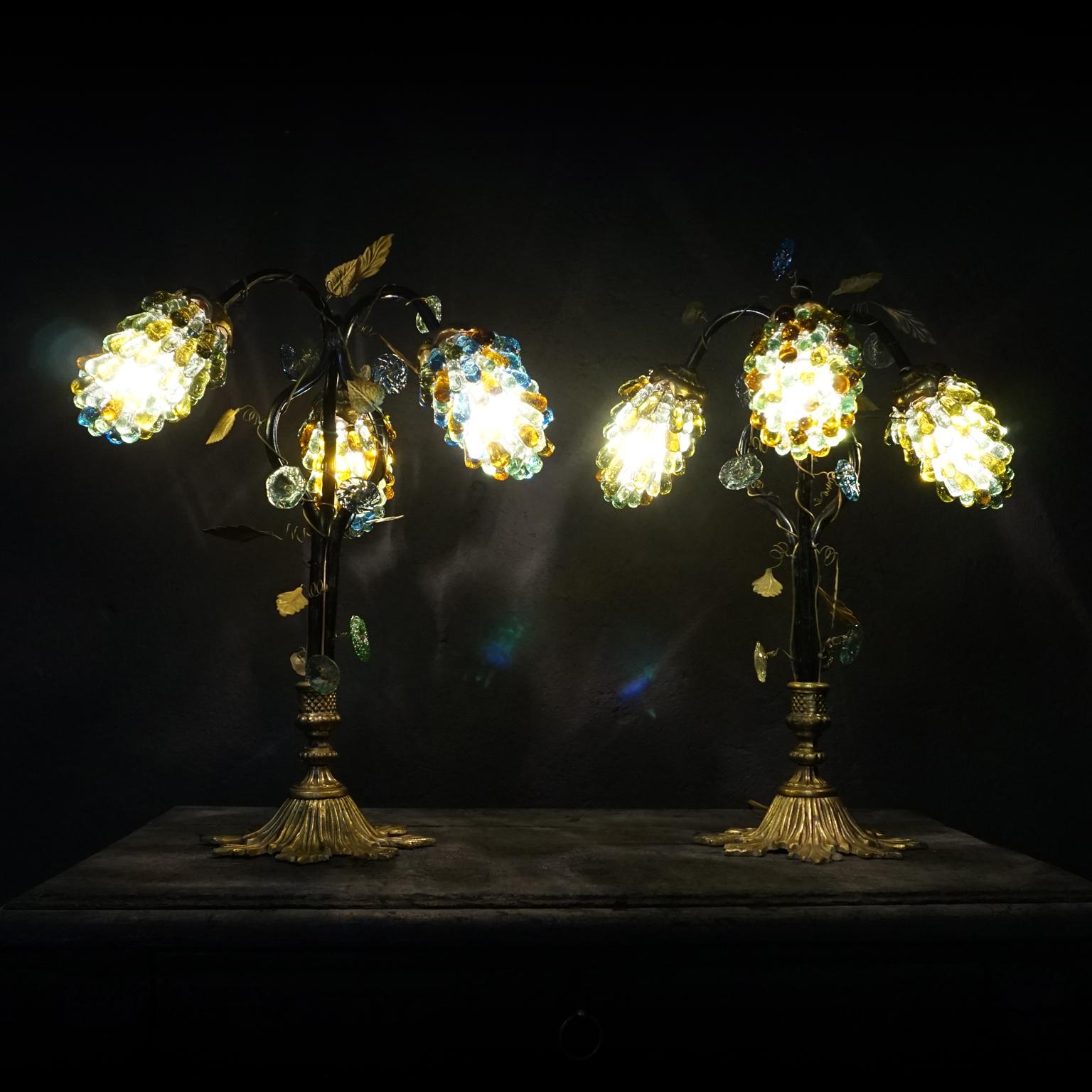 Set of Art Deco Italian Table Lamp Shades with Three Large Murano Glass Grapes In Good Condition In Haarlem, NL