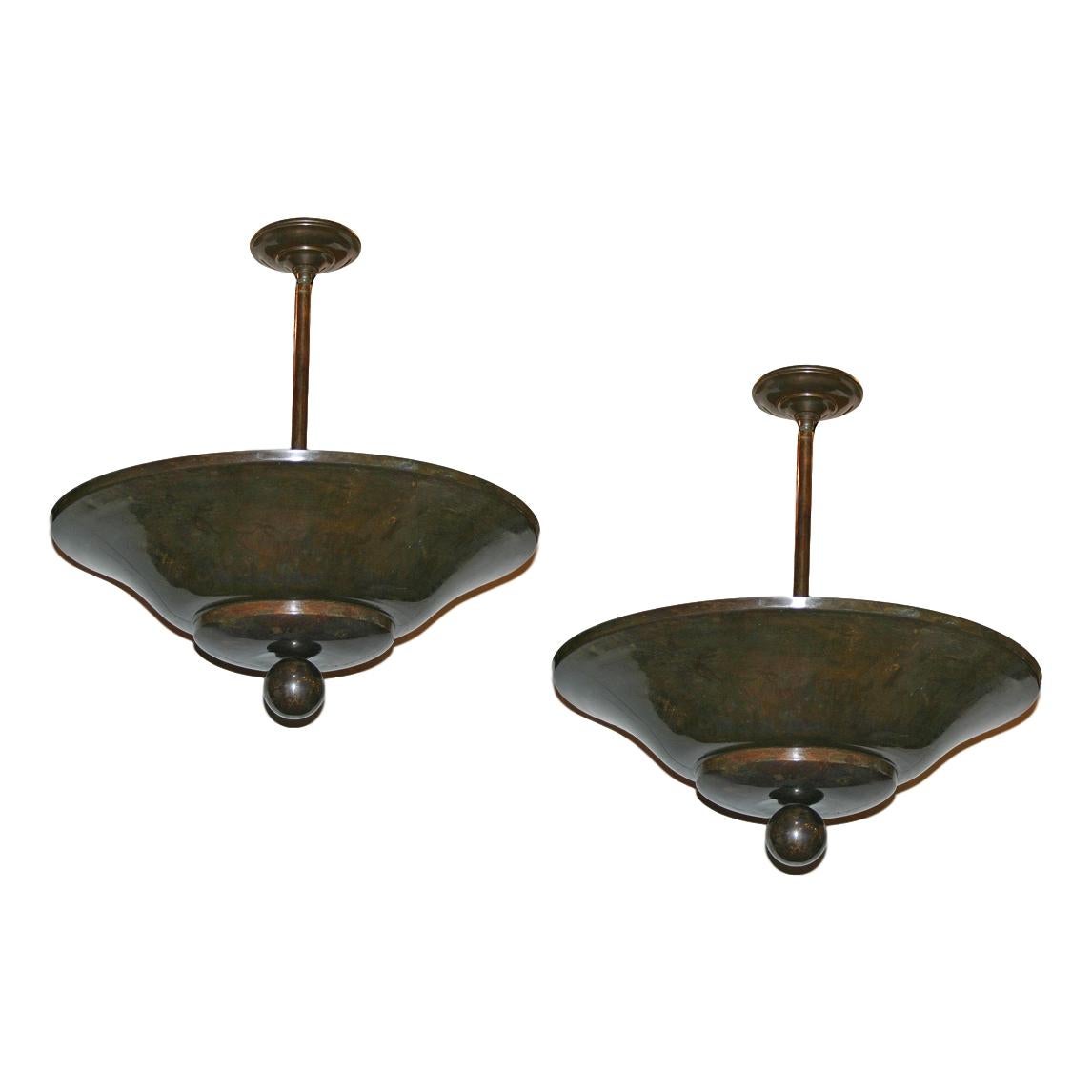Set di lampade Art Deco in bronzo patinato, vendute singolarmente In condizioni buone in vendita a New York, NY