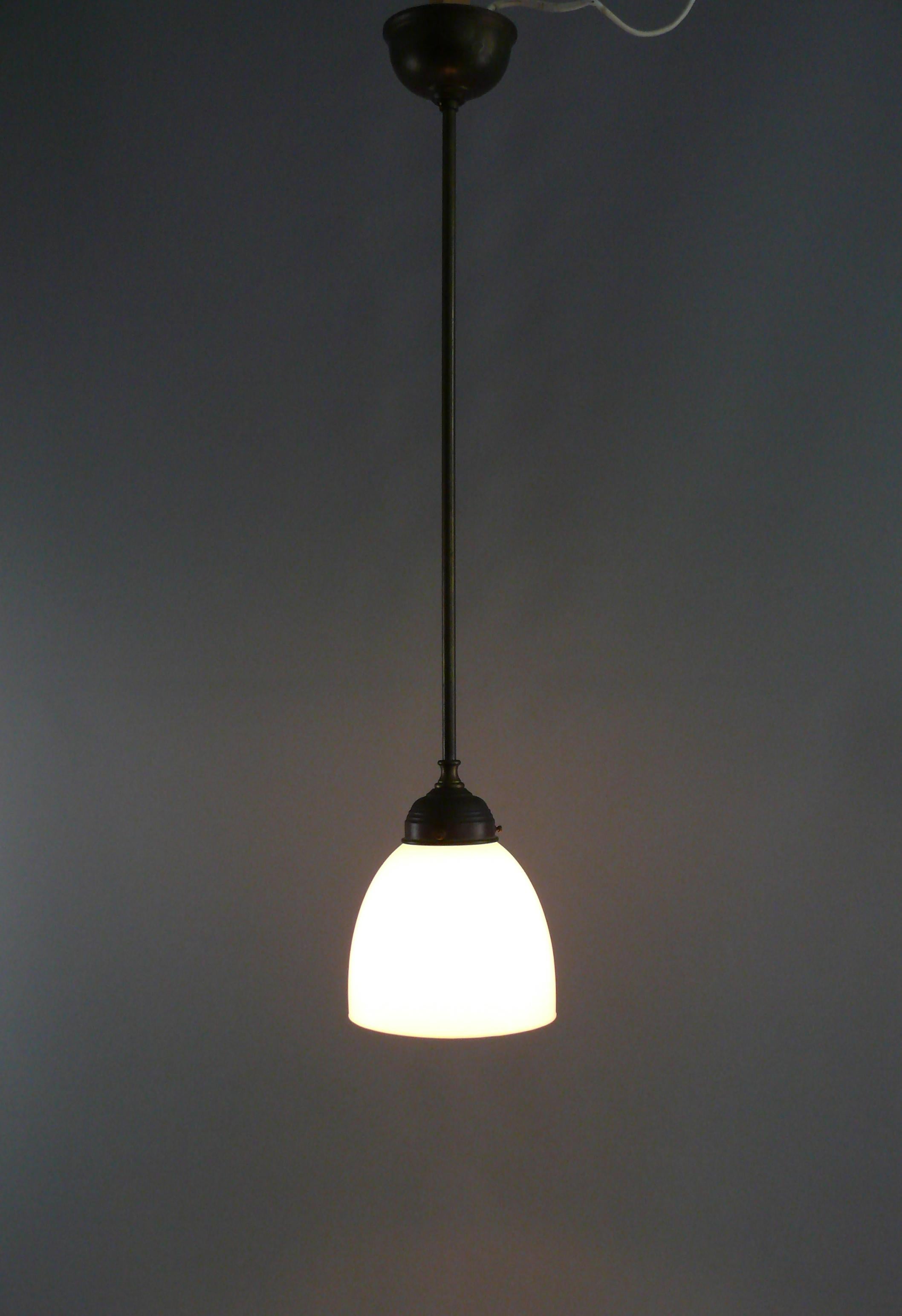1 pair of high-quality rod pendant lights from the company 
