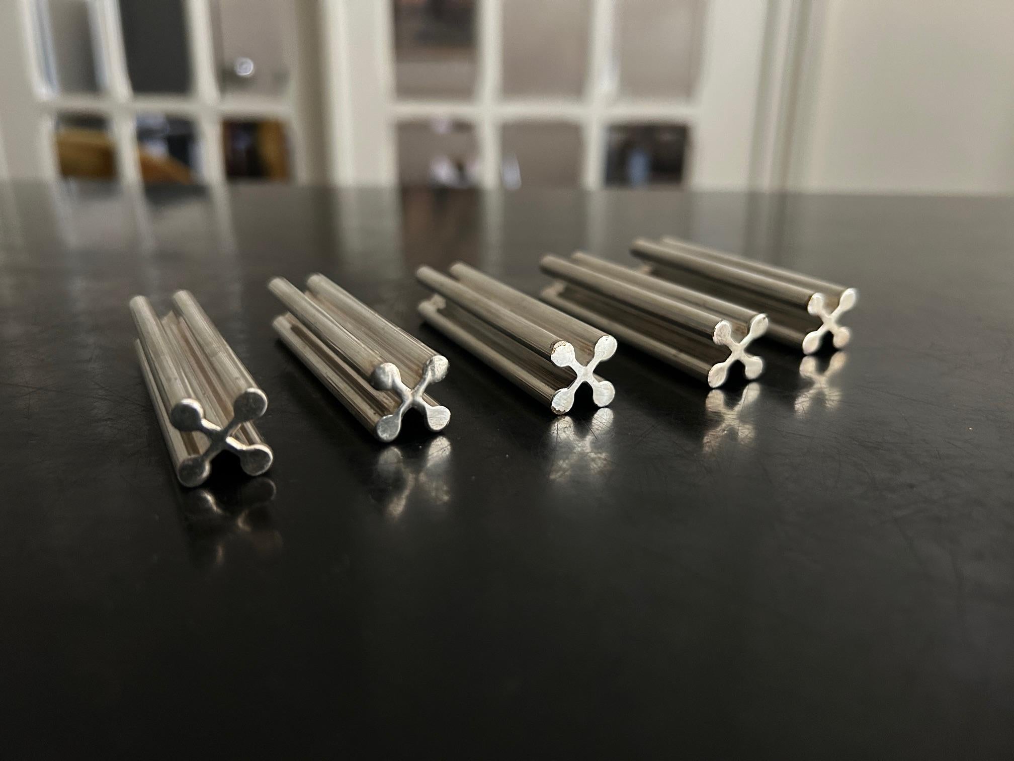 set of art deco silver plated knife holders In Good Condition For Sale In Brooklyn, NY