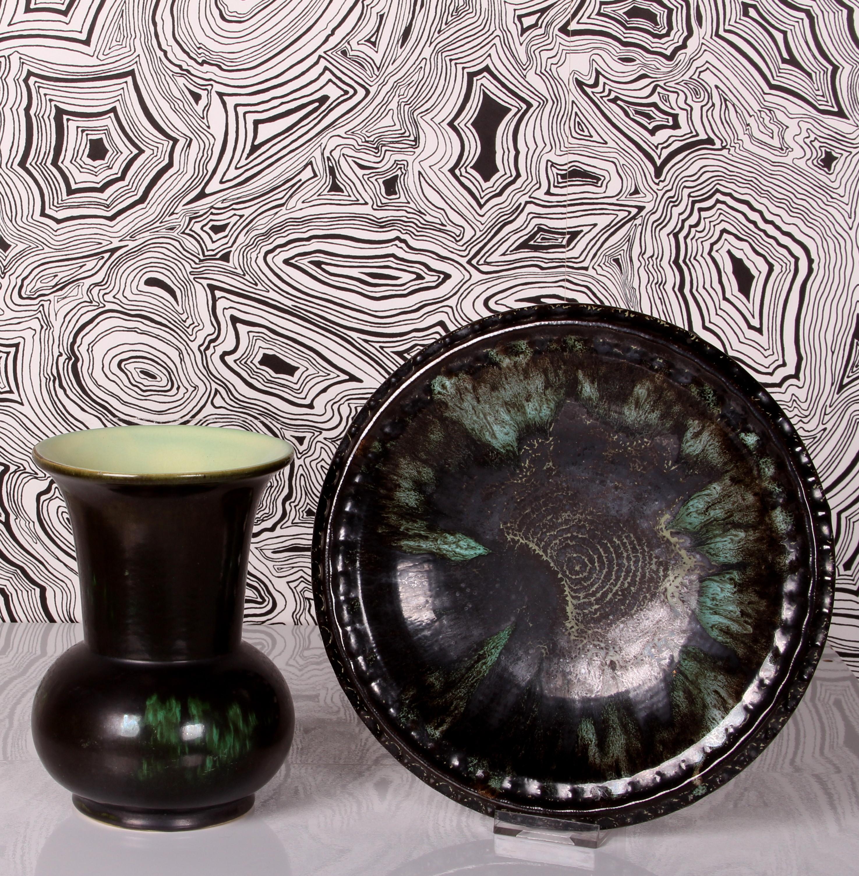 bella elegante artistica italiana tedesca Art Deco  
Set di  di un vaso art deco e di un piatto da frutta


Periodo di progettazione 	Dal 1925 al 1940
Periodo di produzione 	intorno al 1935
Paese di fabbricazione Germania
MARCATO: sì (vedi foto)