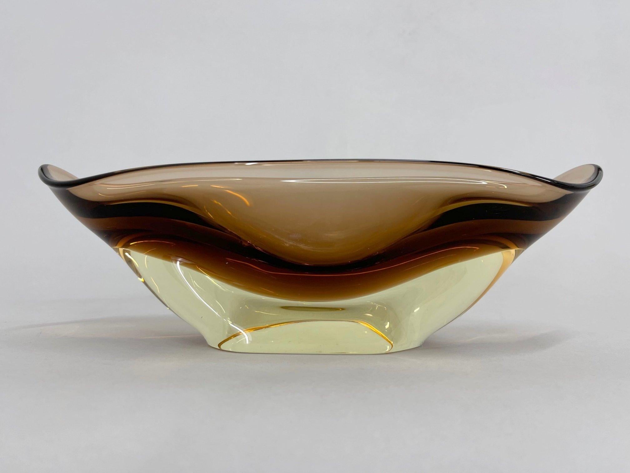 Set of Art Glass Bowl and Ashtray by Designer Josef Cvrček, 1960's In Good Condition For Sale In Praha, CZ