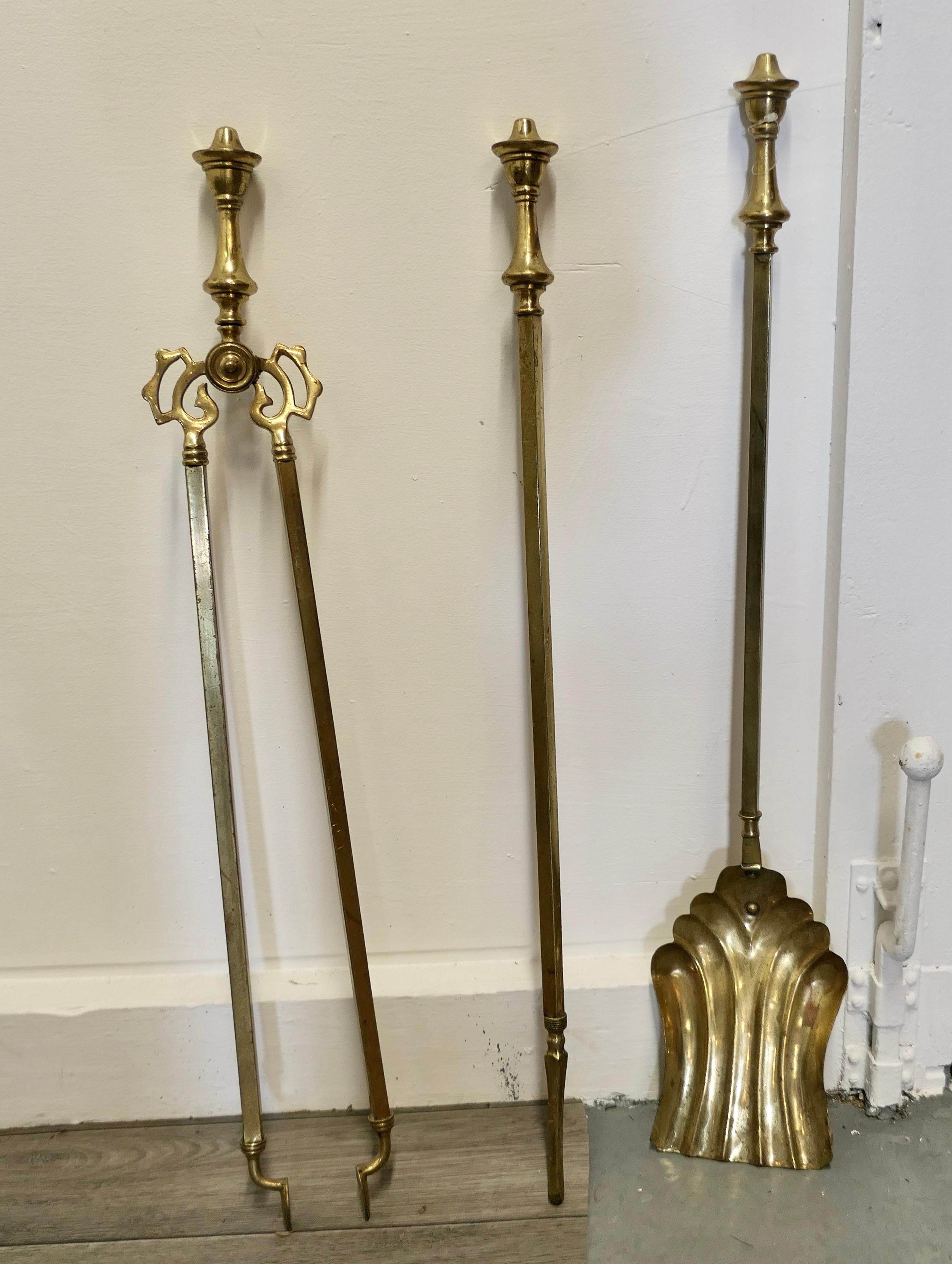 Art Nouveau Set of Arts & Crafts Brass Fireside Tools     For Sale