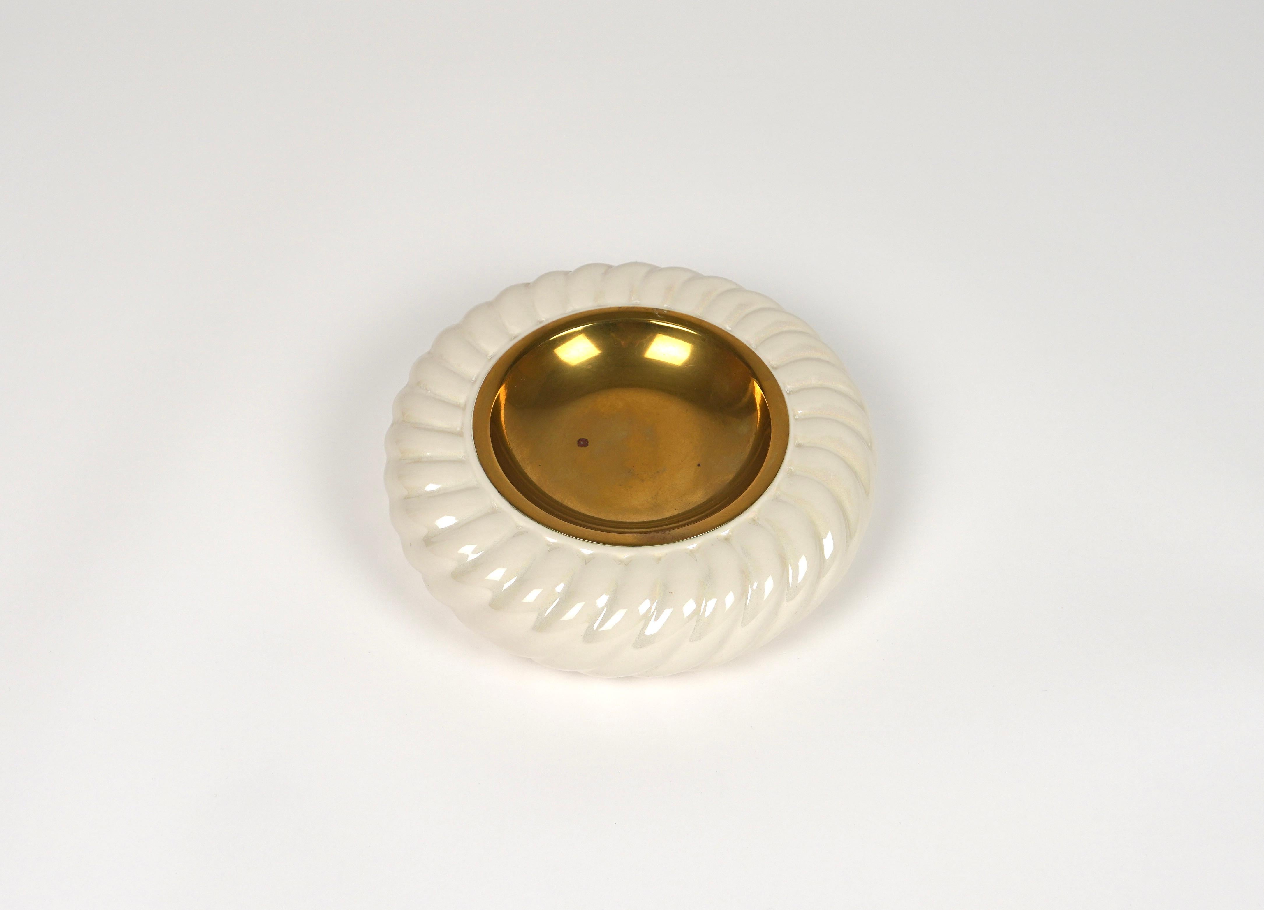 Italian Set of Ashtray and Lighter in Ceramic and Brass by Tommaso Barbi, Italy 1970s For Sale
