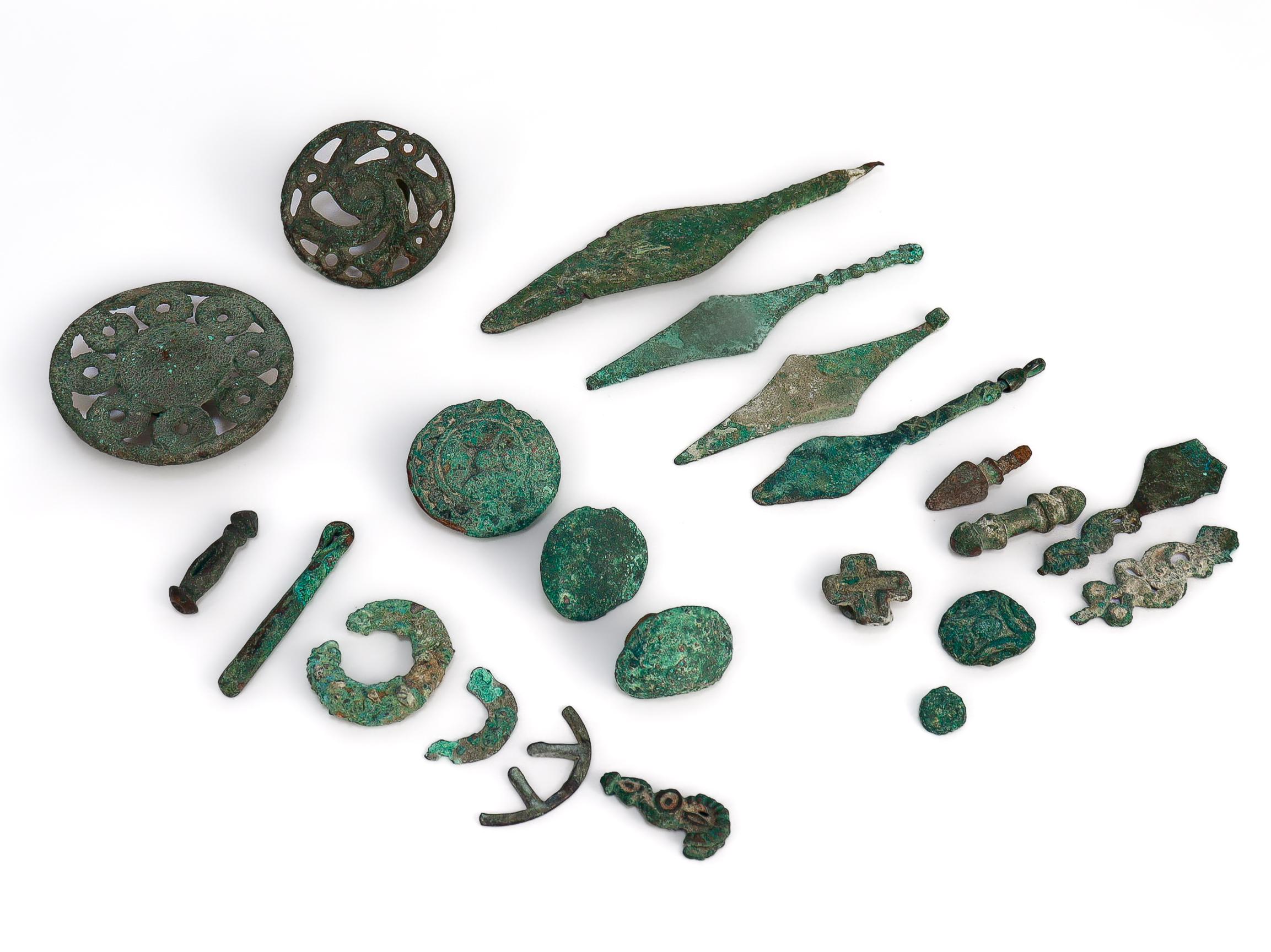 Set of Assorted Ancient Gandharan Bronze Artifacts / Objects For Sale 2