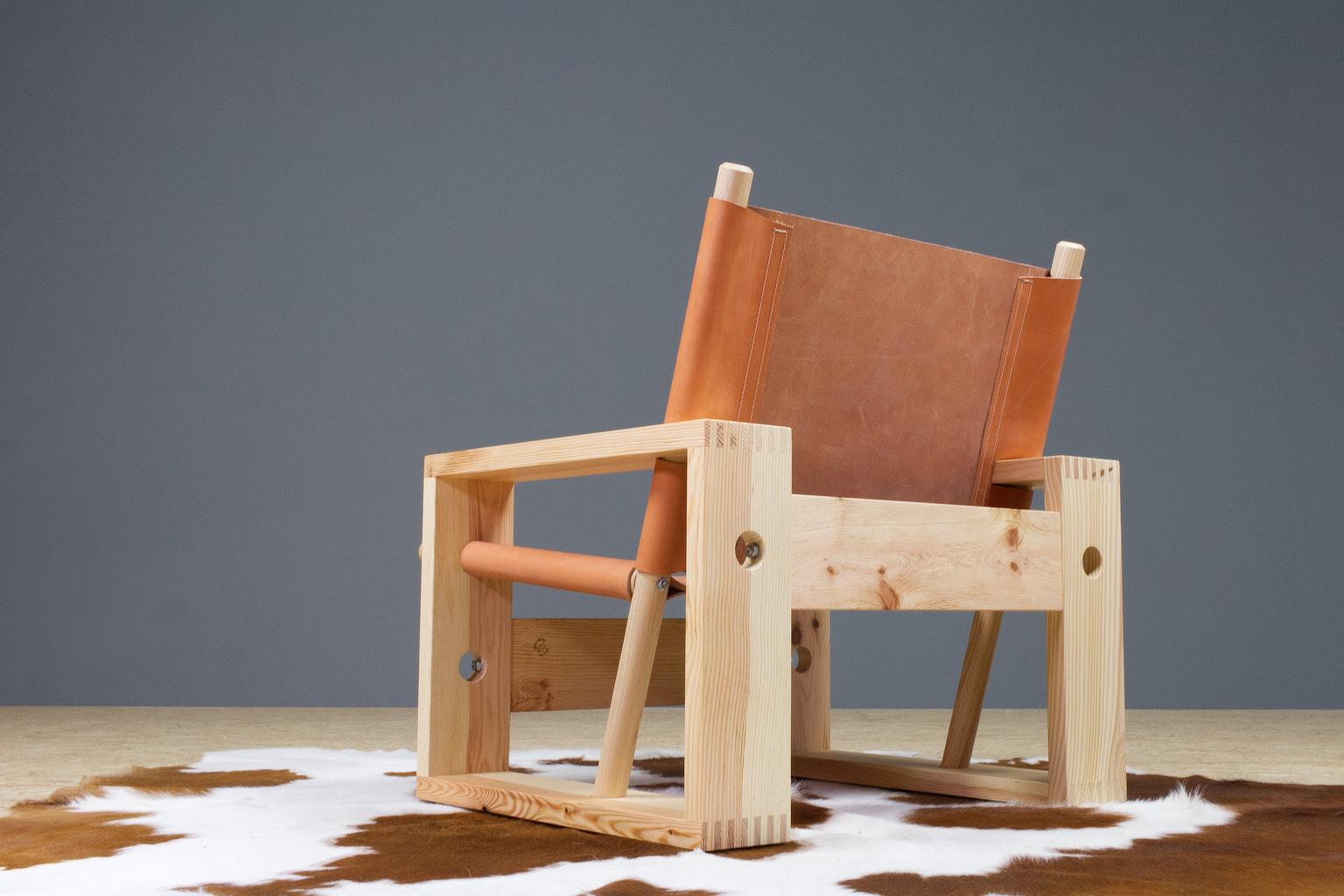 Set of Ate Van Apeldoorn Lounge Chairs in Pine and Leather, Model 'stokkenstoel' For Sale 2