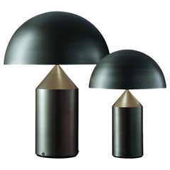 Lot de lampes de table « Atollo » en bronze, grandes et moyennes, conçues par Vico Magistretti
