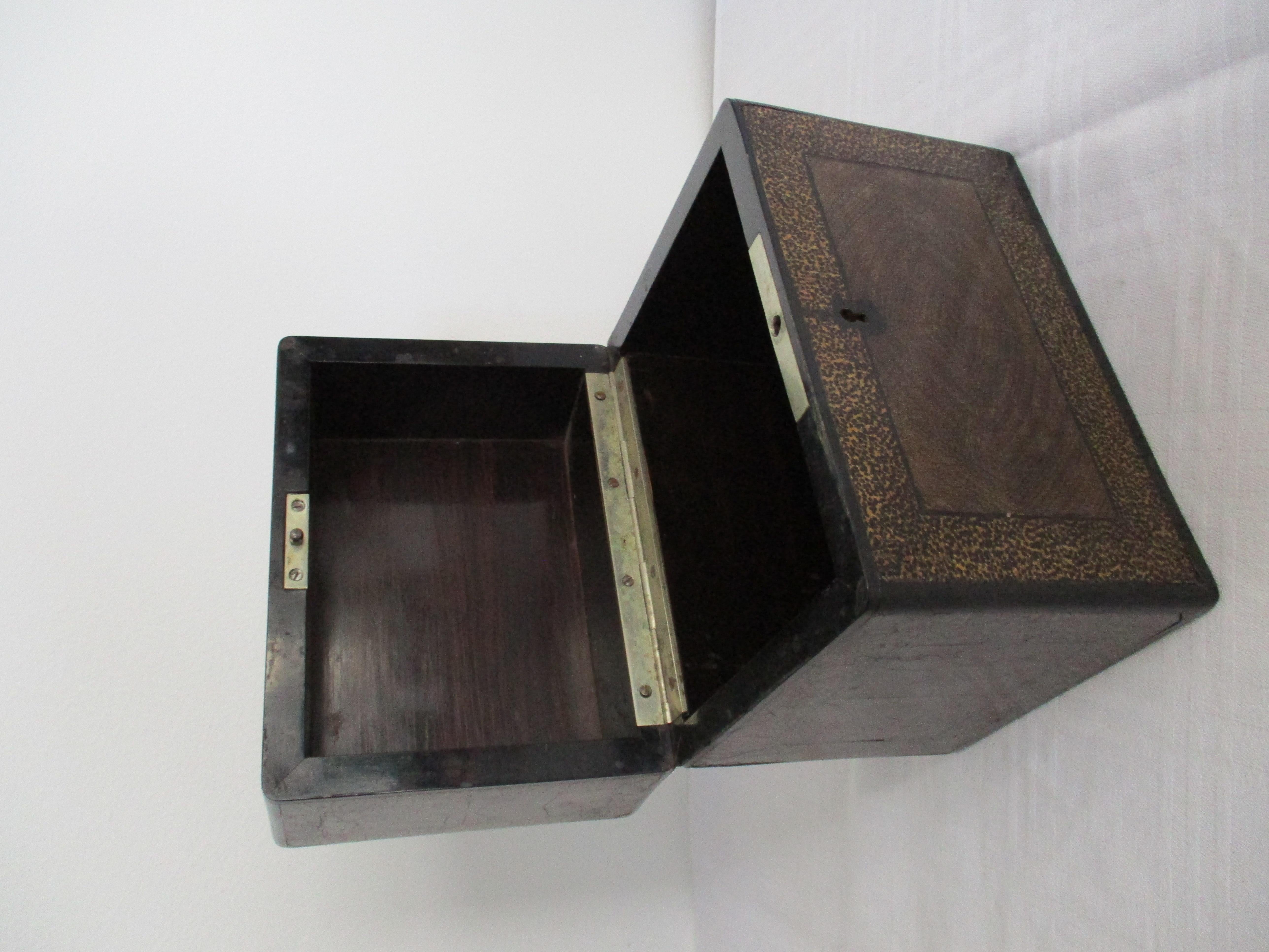 Set of Austrian Tobacco Jar and Cigar box In Good Condition For Sale In Vienna, AT