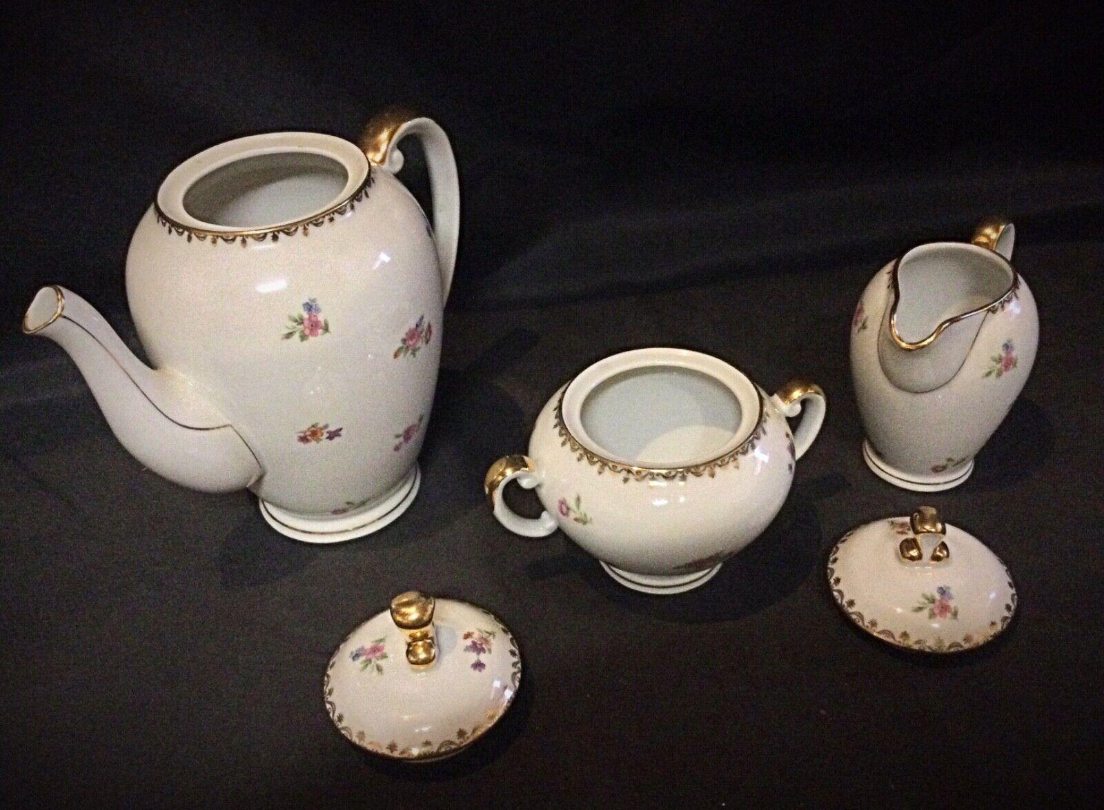 Francese Set di autentiche caffettiere, brocche e zuccheriere in porcellana The S.S. France - 2Y48 in vendita