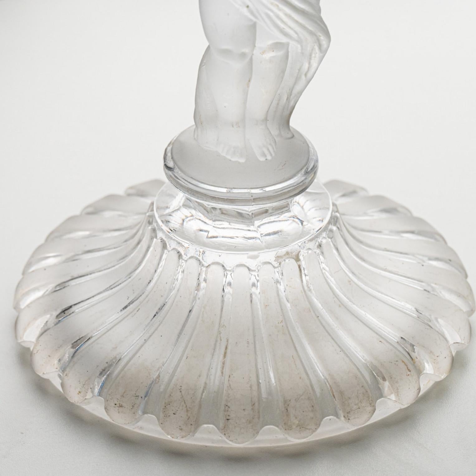 Juego de jarrones Ángel 'Amour' firmados por Baccarat, Francia, 1930 siglo XX en venta