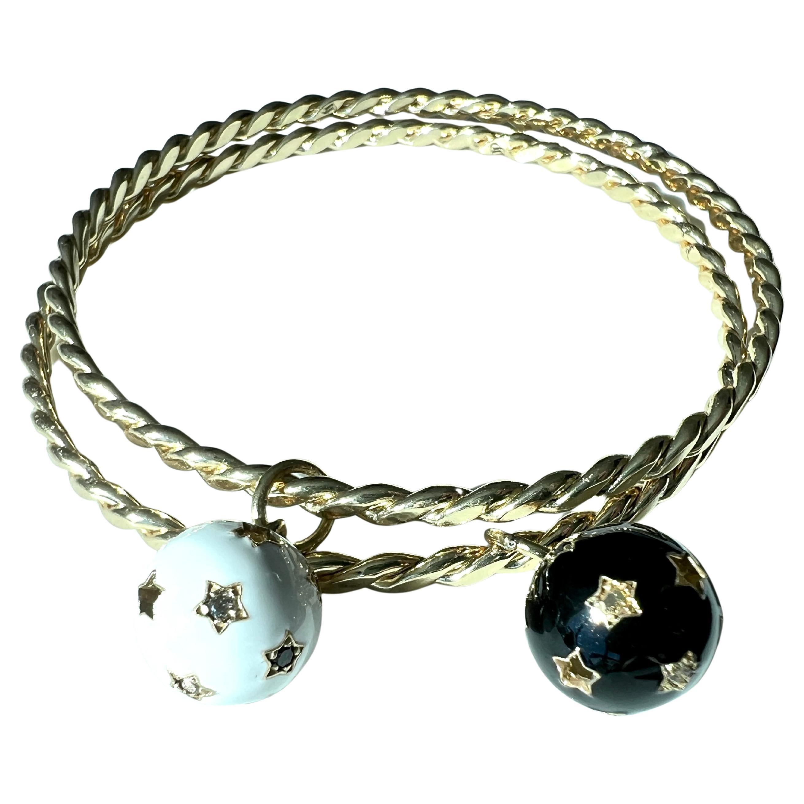 Armreif Set Star Schwarz Weiß Emaille Weißer Diamant Schwarzer Diamant Schwarzer Diamant (Zeitgenössisch) im Angebot