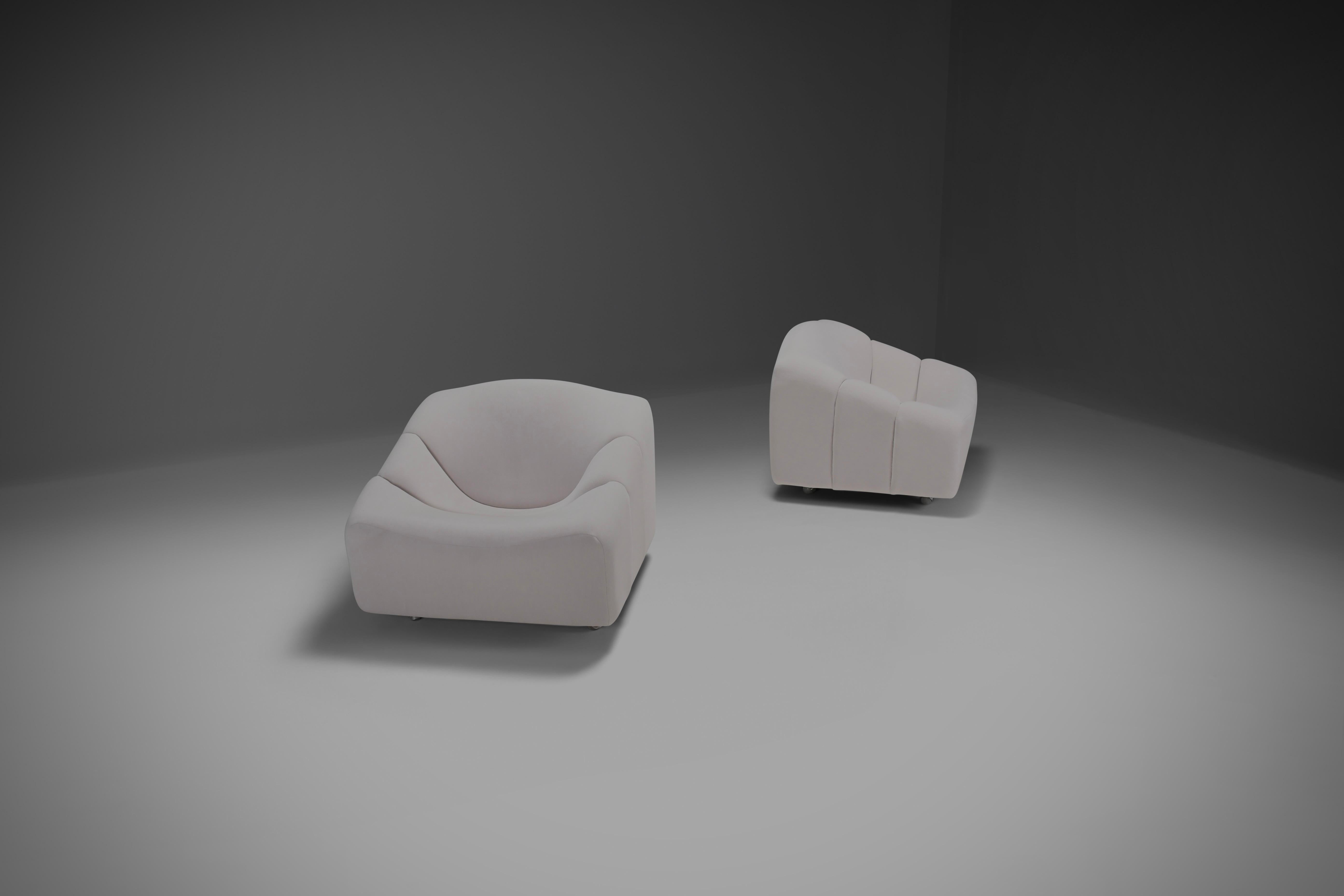Metal Set of beautiful ABCD chairs by Pierre Paulin for Artifort, Netherlands 1968 For Sale