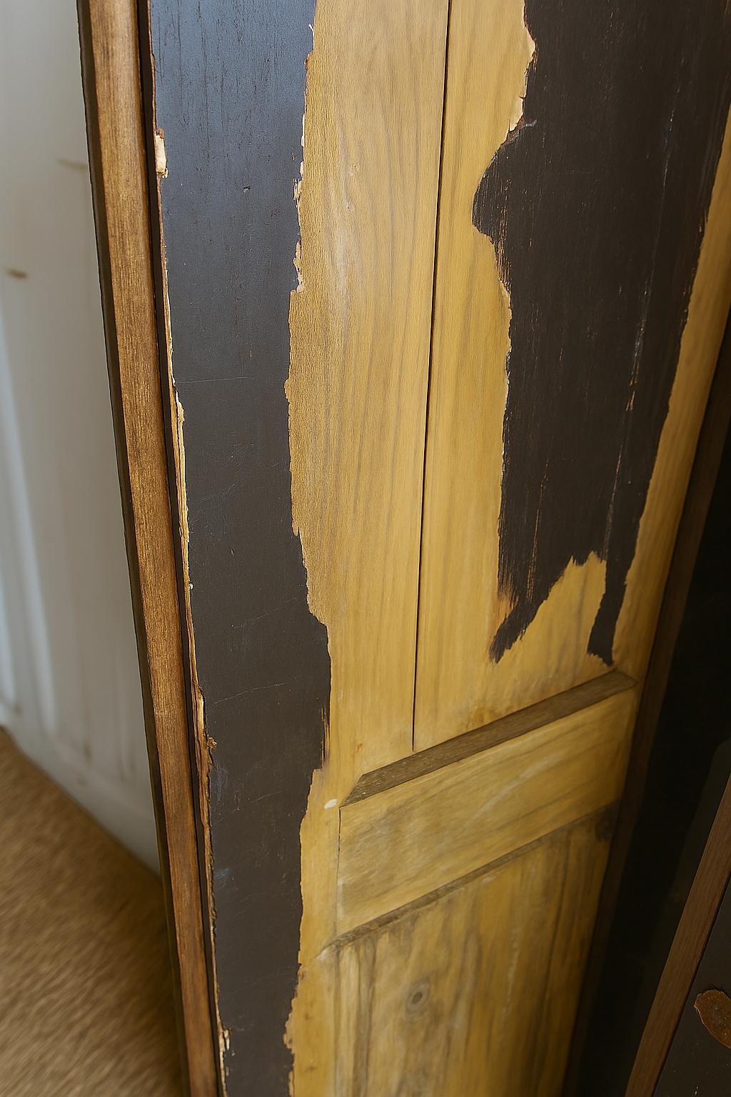 Set Of Beautiful Old Doors, 20th Century In Distressed Condition For Sale In Lisbon, PT