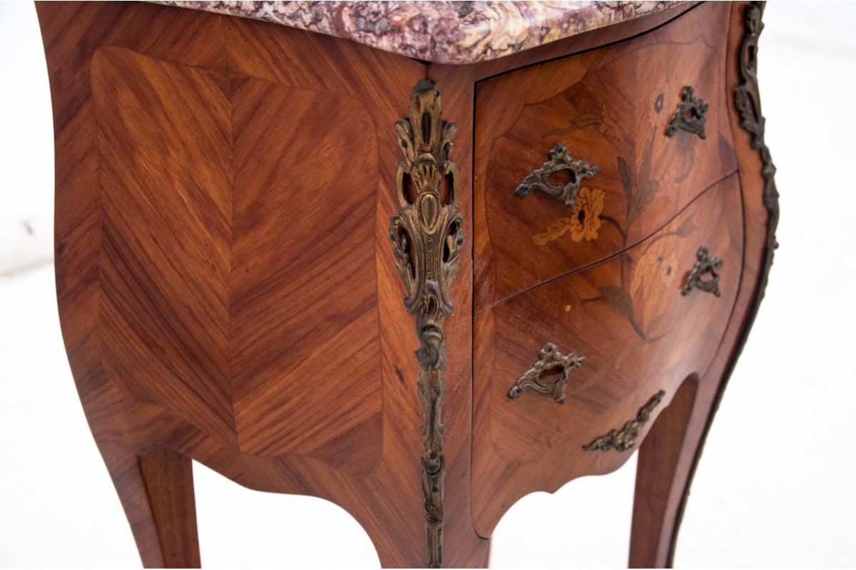 Set of bedside tables with marble tops, France, circa 1920. For Sale 2