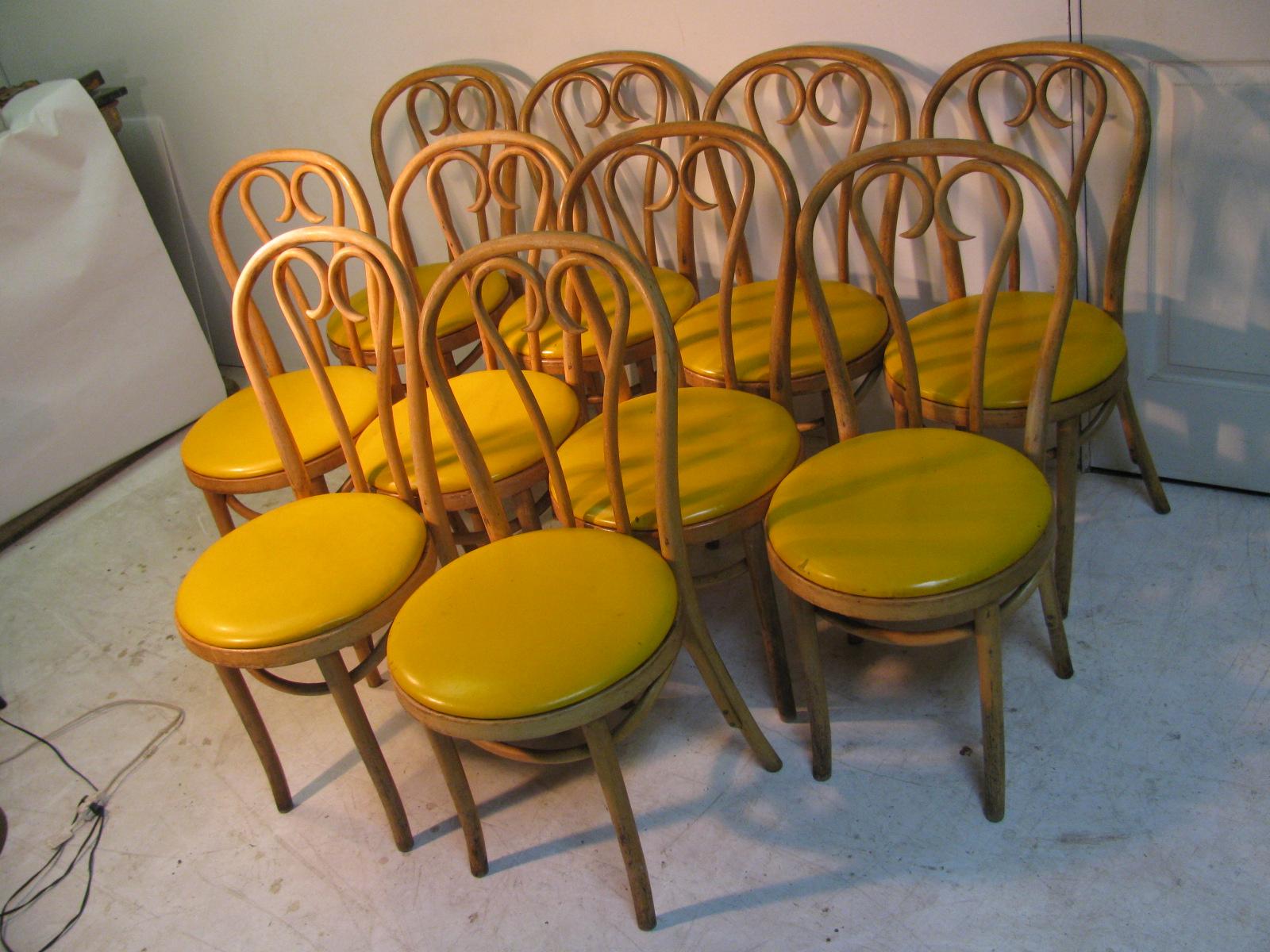 Only 2 available, price is per chair.  Bentwood cafe chairs sold in a set of 2. Chairs all match, even in terms of use. They are all very tight and well-constructed, having been made in Romania during the sixties. Iconic design from Thonet which has