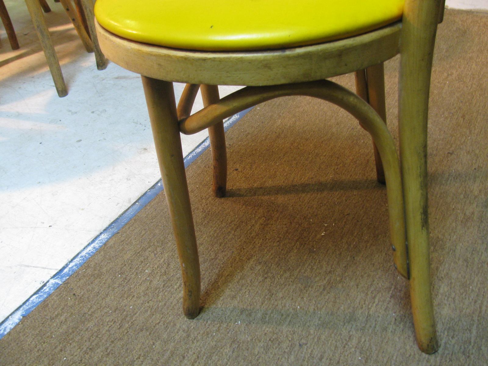 Mid-20th Century Pair of Thonet Bentwood Cafe Bistro Dining Chairs For Sale