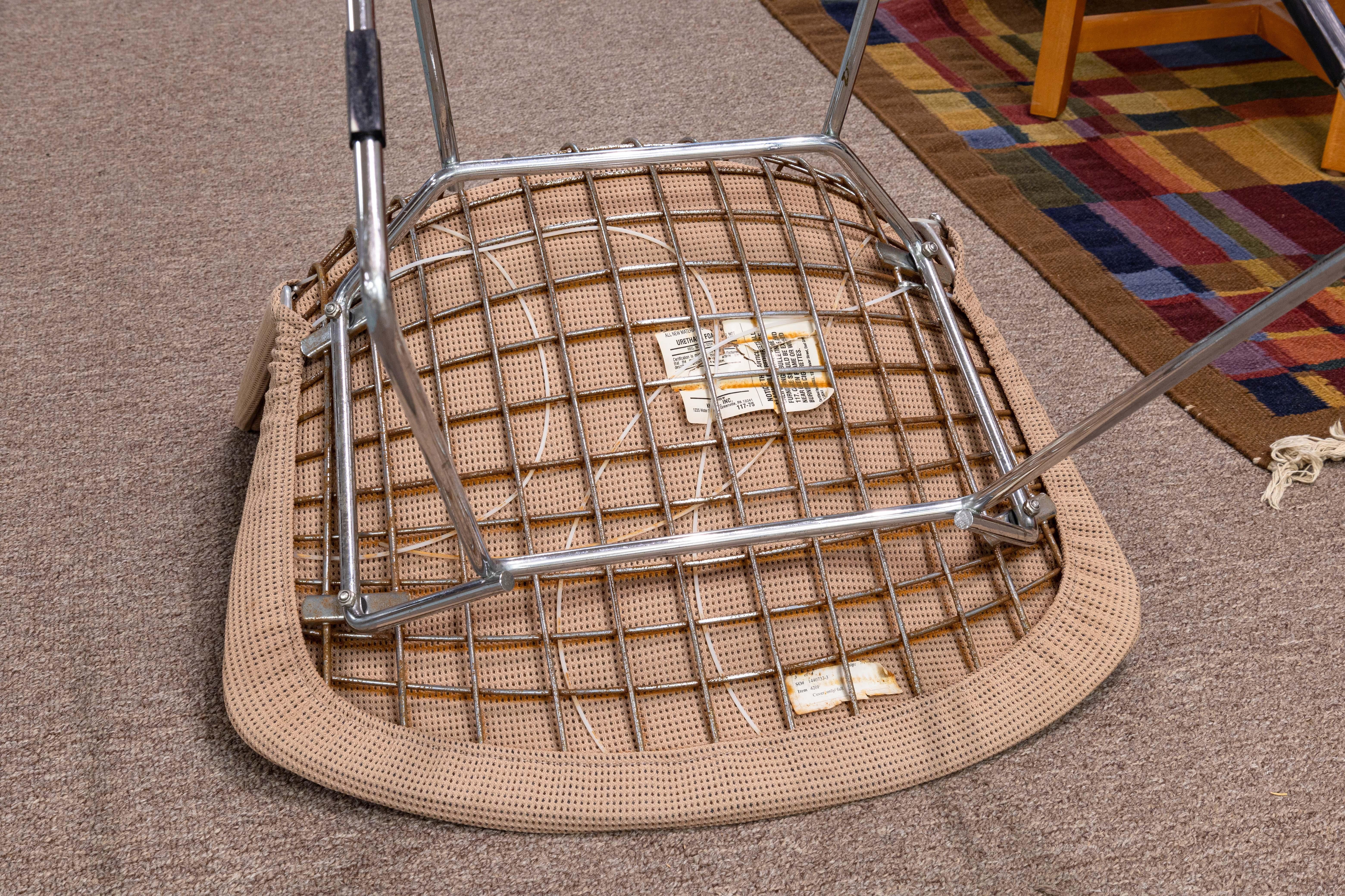 Set of Bertoia for Knoll Vintage Dining Chairs w Beige Alexander Girard Fabric 6