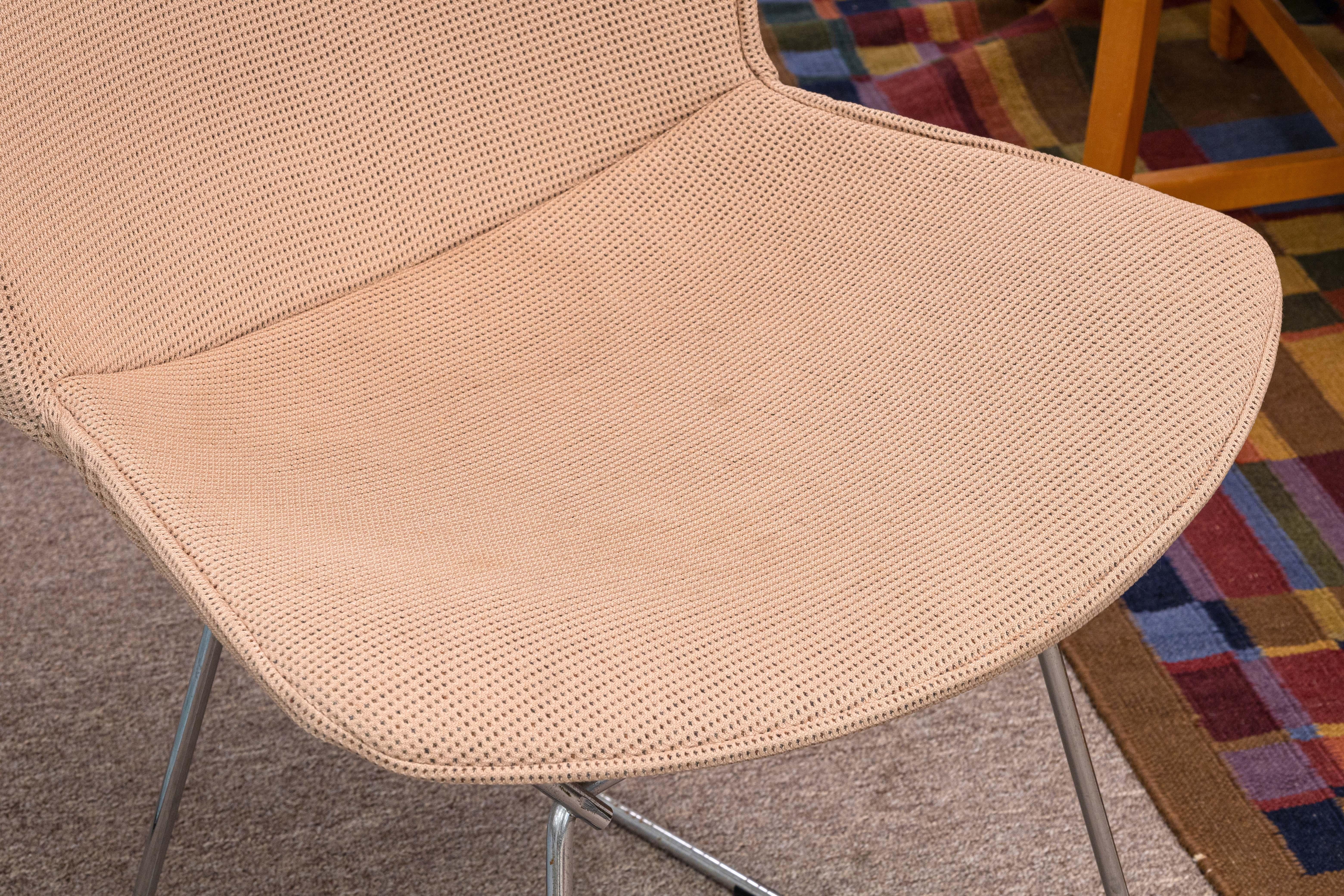 Set of Bertoia for Knoll Vintage Dining Chairs w Beige Alexander Girard Fabric 1