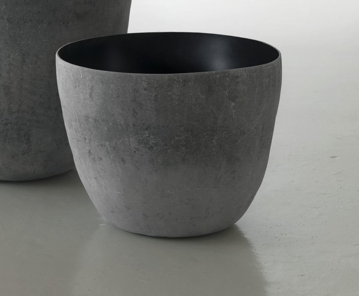 Italian Set of Black Vaso Vase by Imperfettolab For Sale