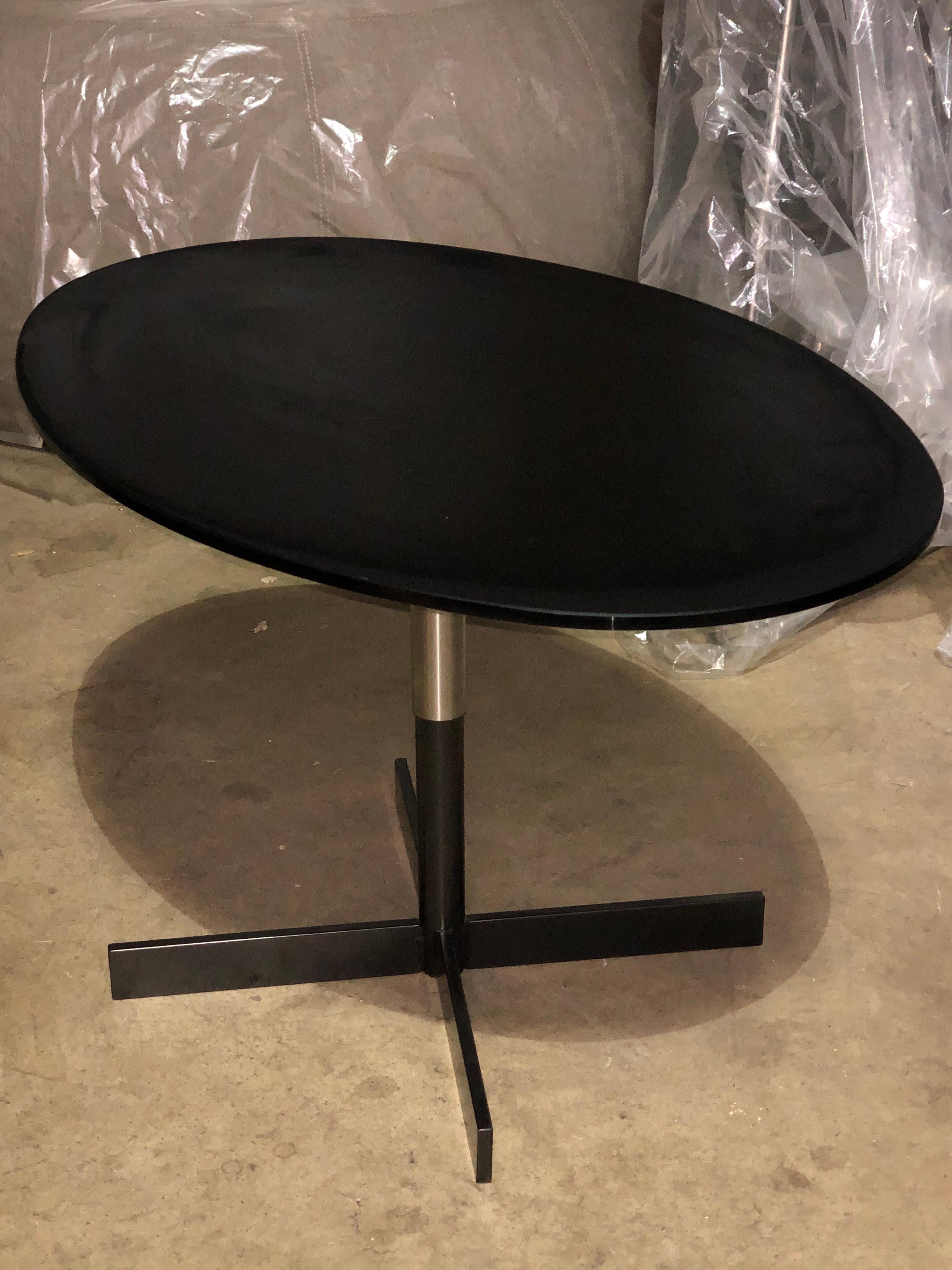 Set of Black and White Oval Tables In Good Condition In New York, NY