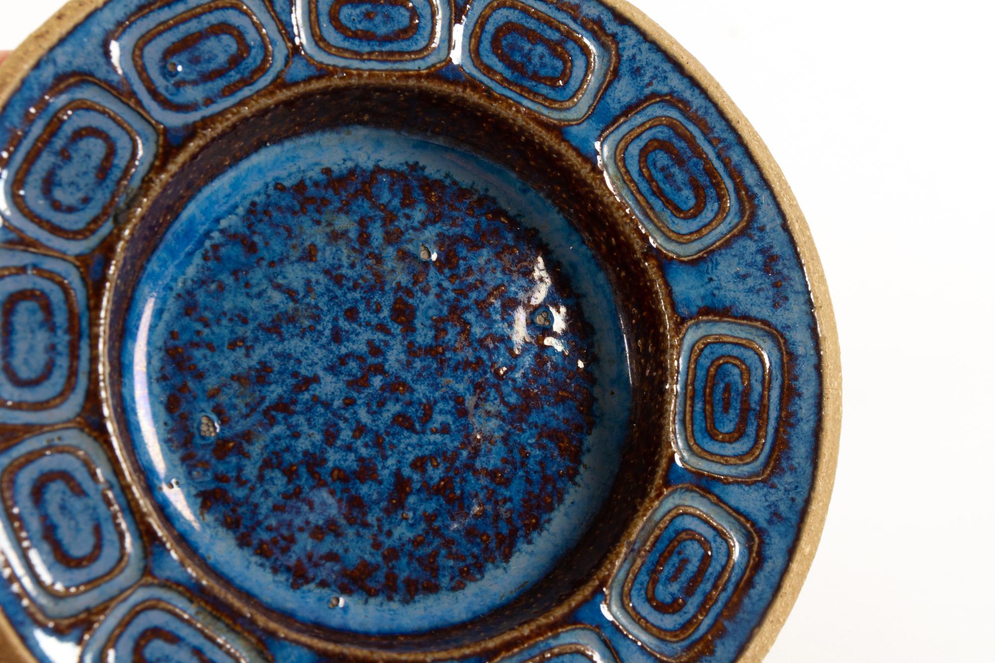Juego de ceniceros de cerámica vidriada azul de Søholm, años 60 Danés en venta