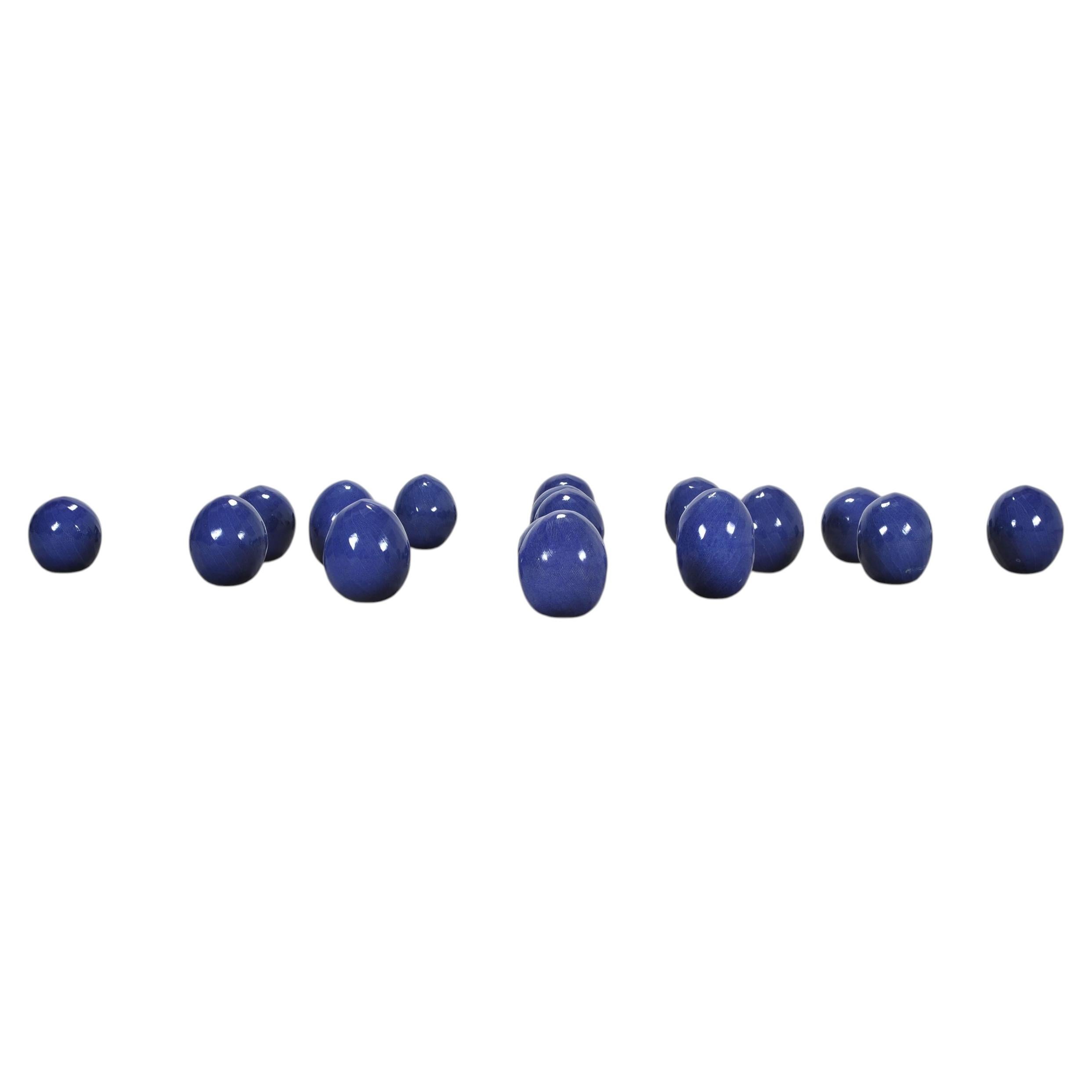Ensemble de sculptures d'œufs de jardin en céramique émaillée bleue d'après Jun Kaneko