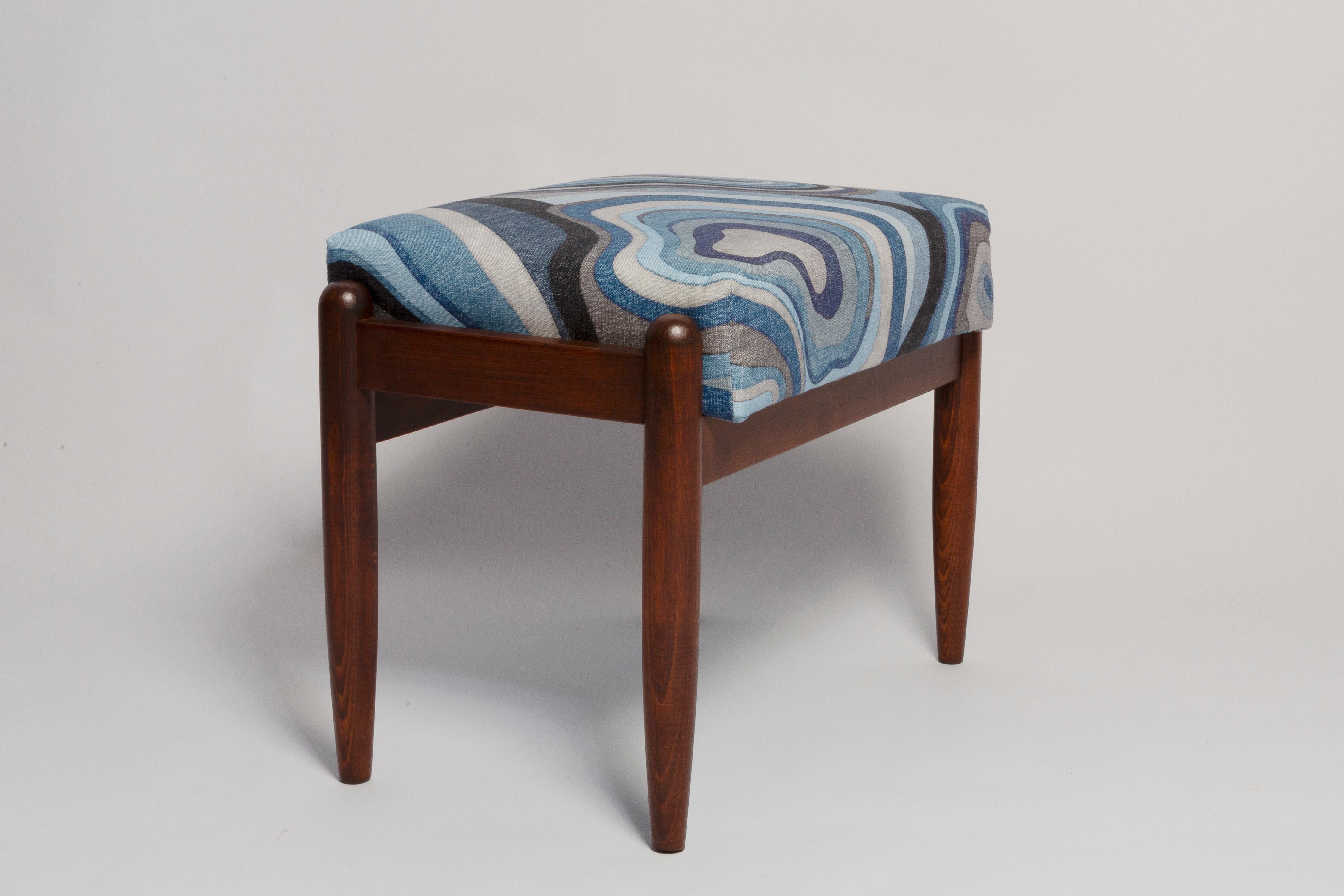 Set di poltrona e sgabello GFM64 di metà secolo in lino blu, E Homa, Europa, anni '60 in vendita 4