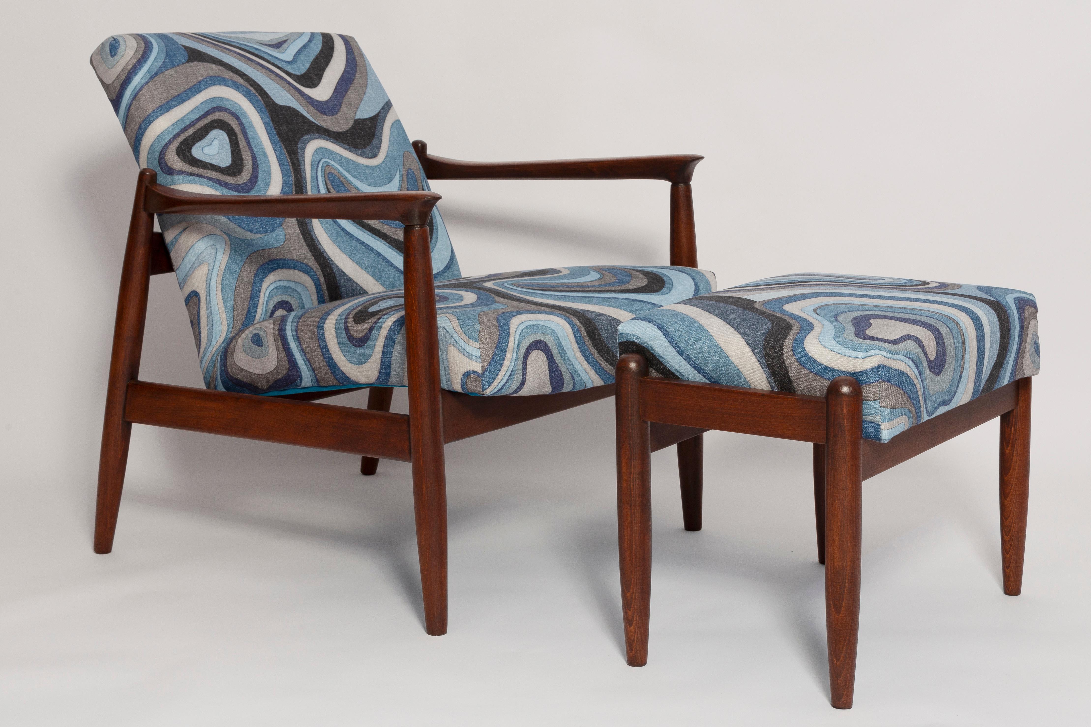 Mid-Century moderno Set di poltrona e sgabello GFM64 di metà secolo in lino blu, E Homa, Europa, anni '60 in vendita