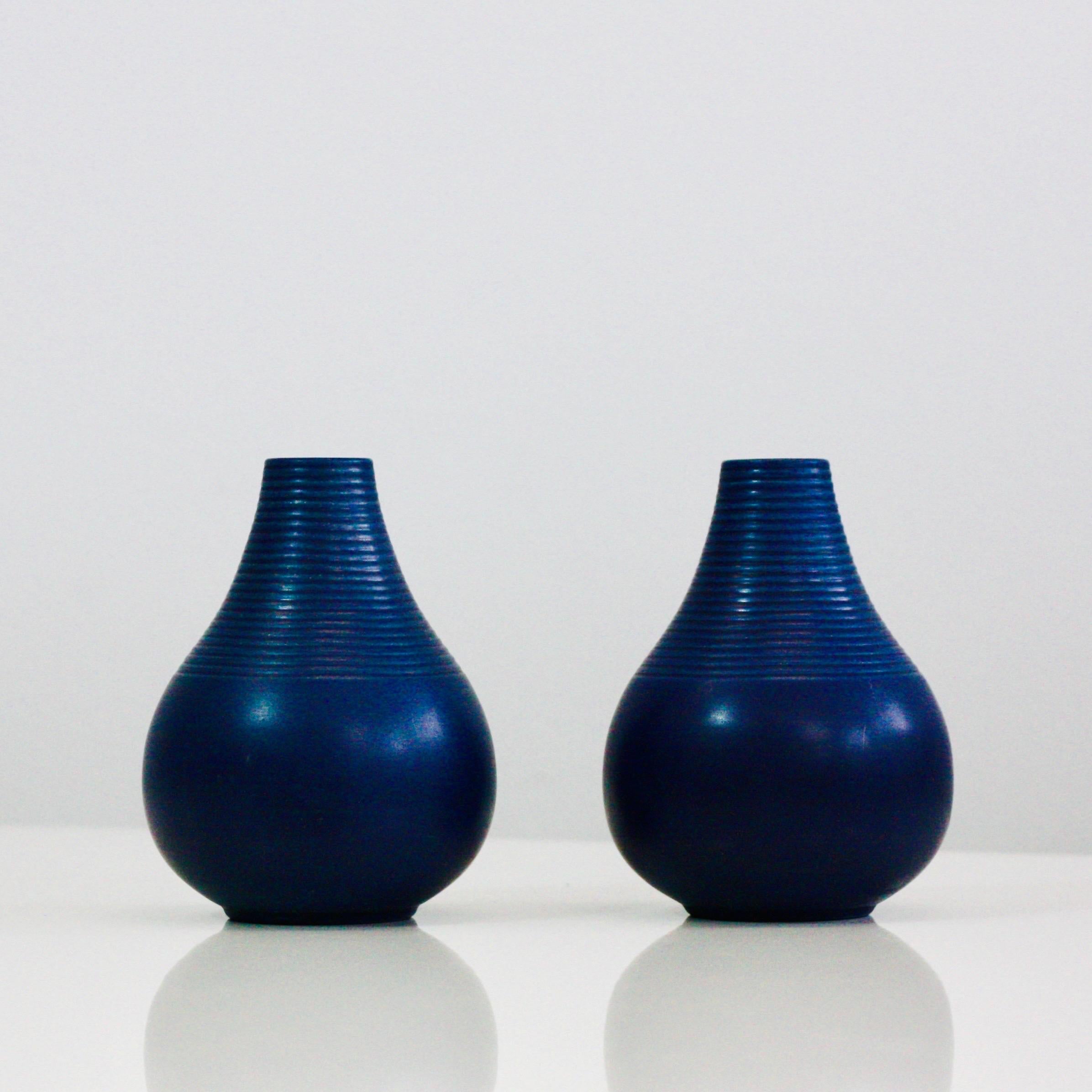 Set of blue stoneware vases by Axel Sorensen for P. Ipsens Enke, 1940s, Denmark For Sale 4