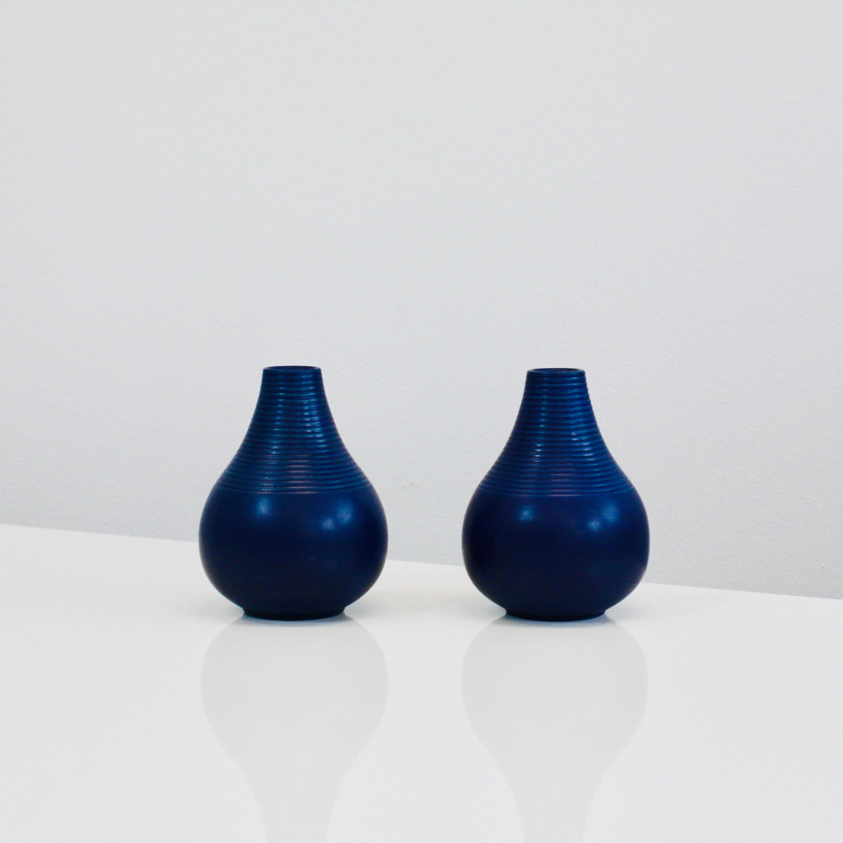 Set of blue stoneware vases by Axel Sorensen for P. Ipsens Enke, 1940s, Denmark For Sale 1