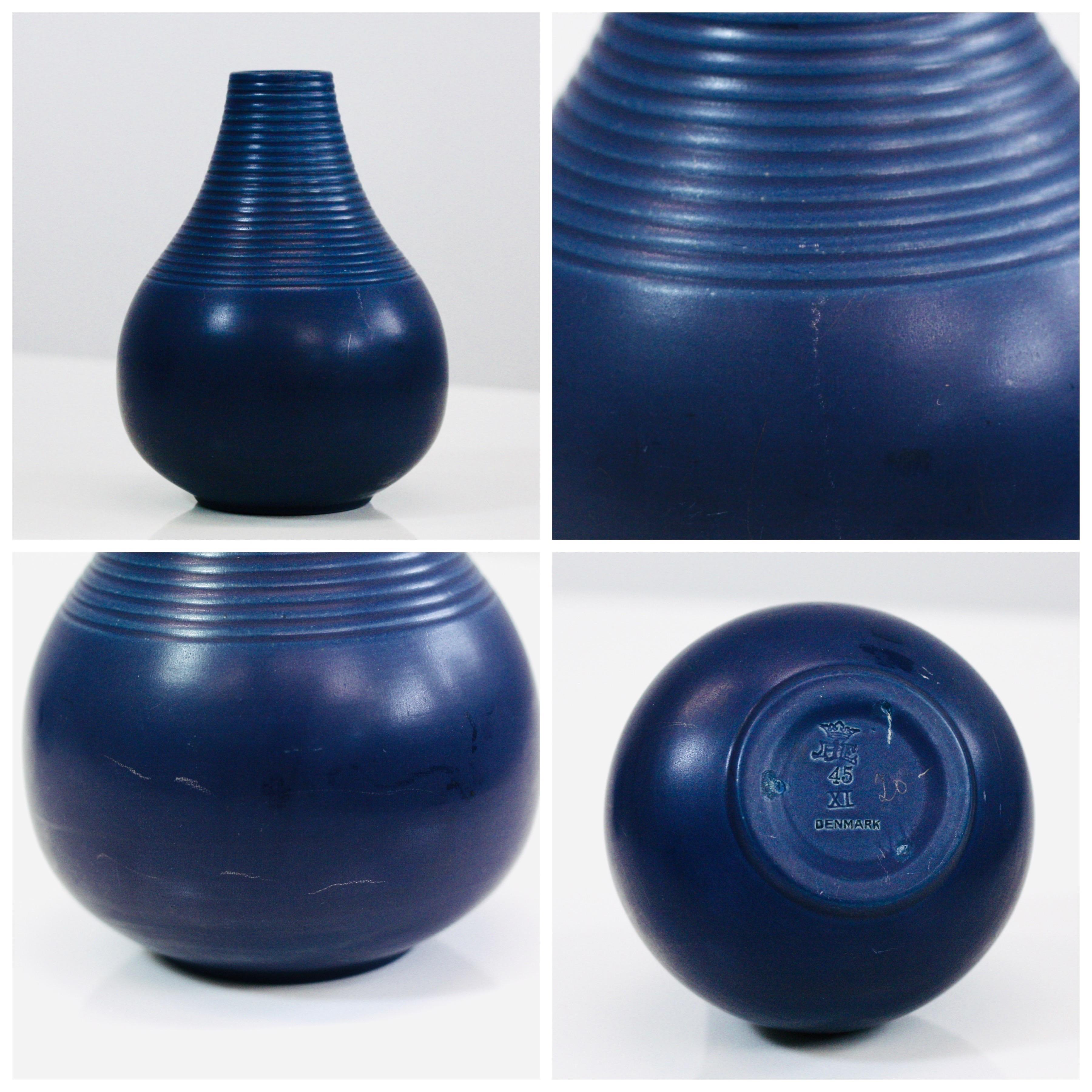 Set of blue stoneware vases by Axel Sorensen for P. Ipsens Enke, 1940s, Denmark For Sale 2