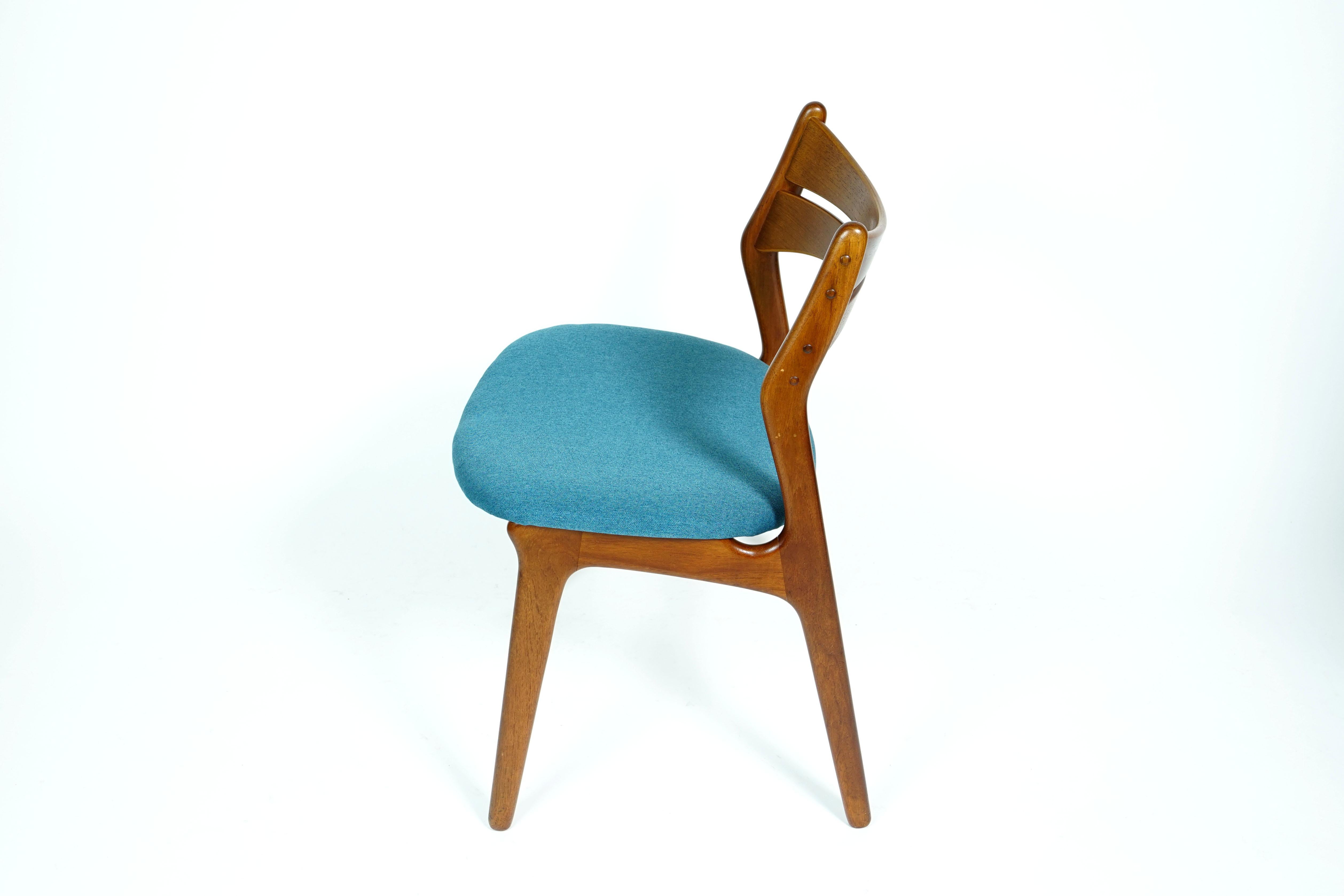 Set of Blue Teak Chairs by Erik Buch for Christiansen In Good Condition For Sale In Vienna, Austria