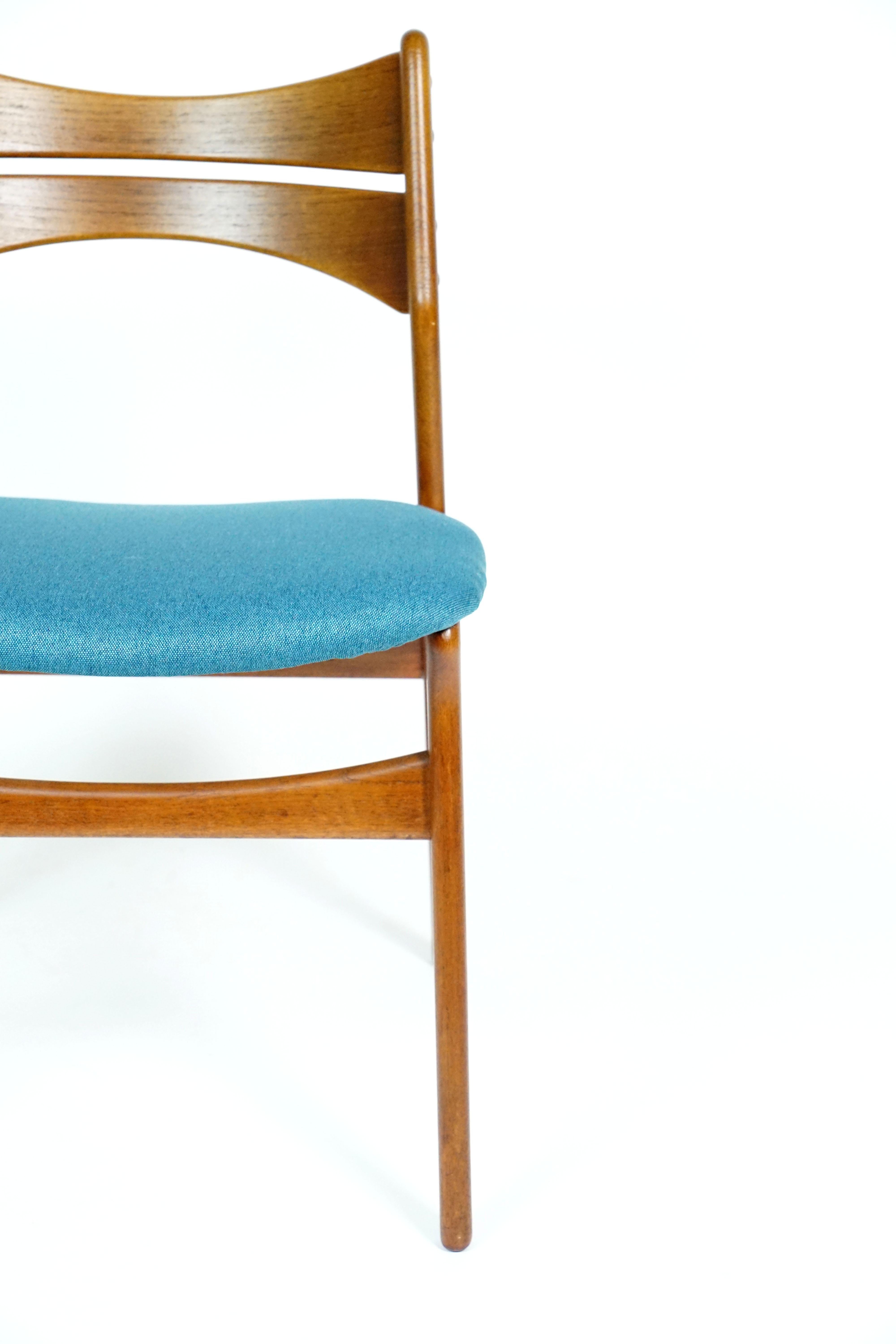 Set of Blue Teak Chairs by Erik Buch for Christiansen For Sale 3