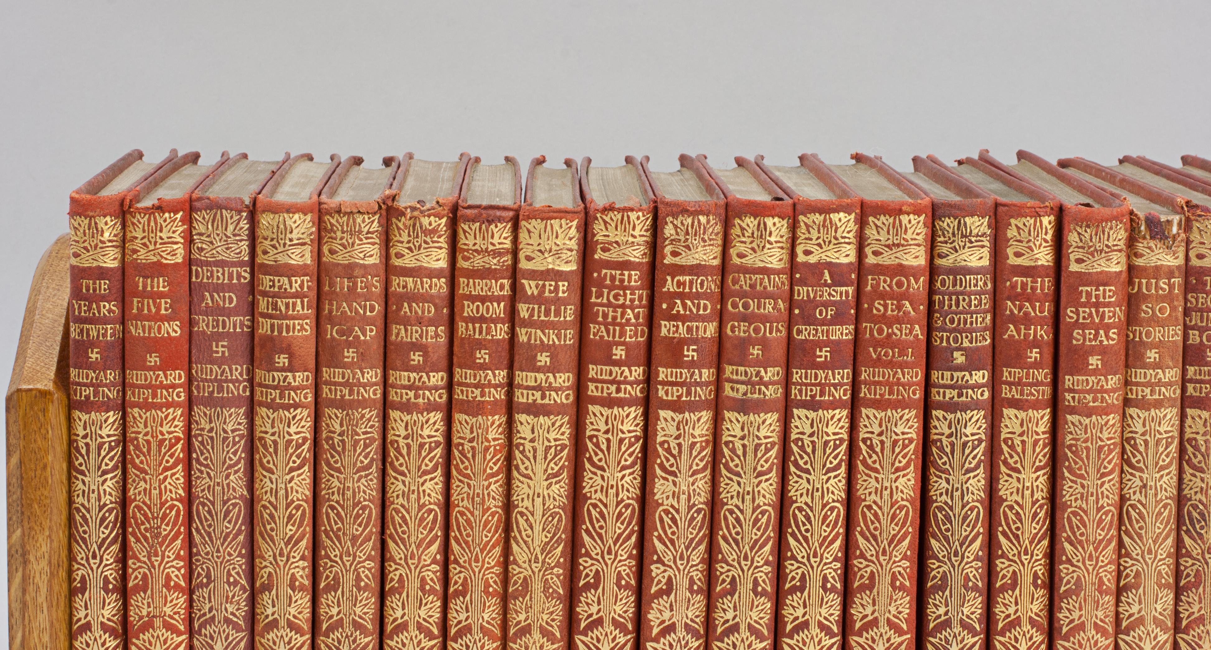 Set Of Books, Rudyard Kipling In Fair Condition For Sale In Oxfordshire, GB
