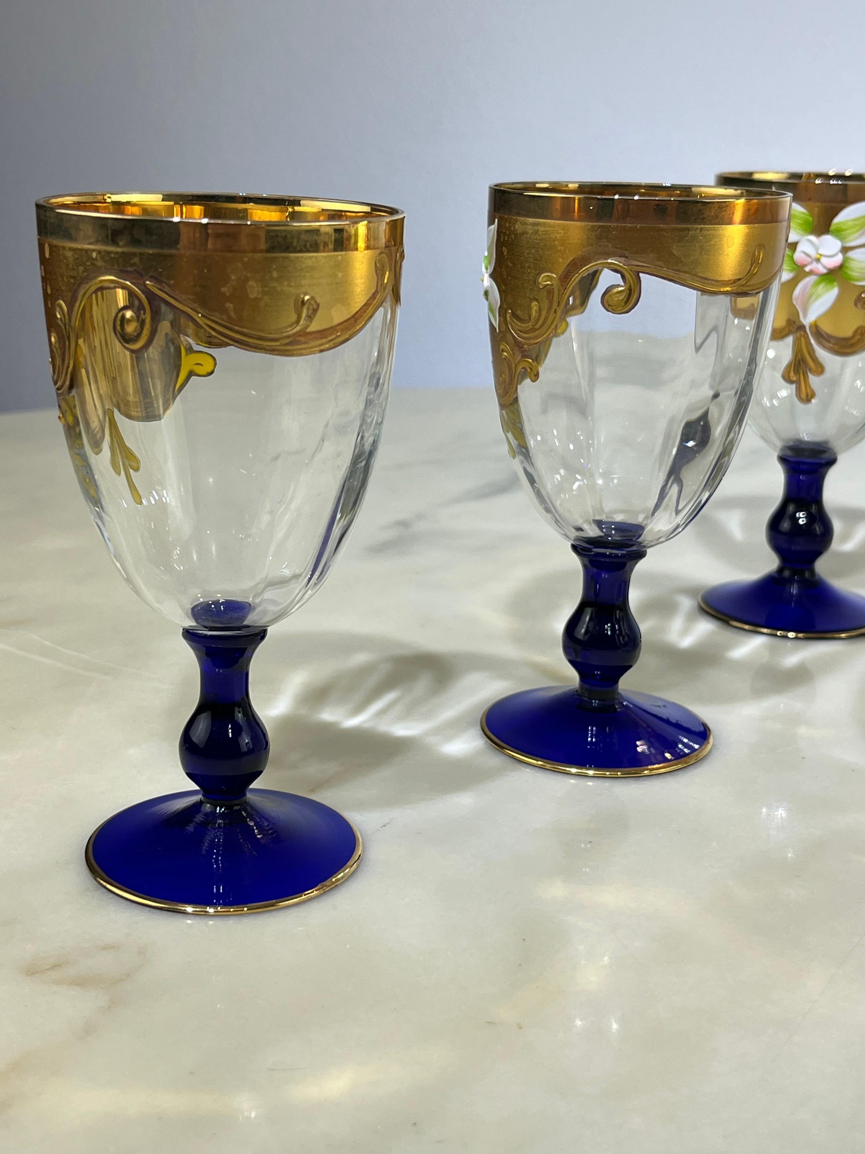 Set of Bottle and Six Glasses in Hand-Painted Murano glass in 24 kt gold, 1970s In Good Condition For Sale In Palermo, IT