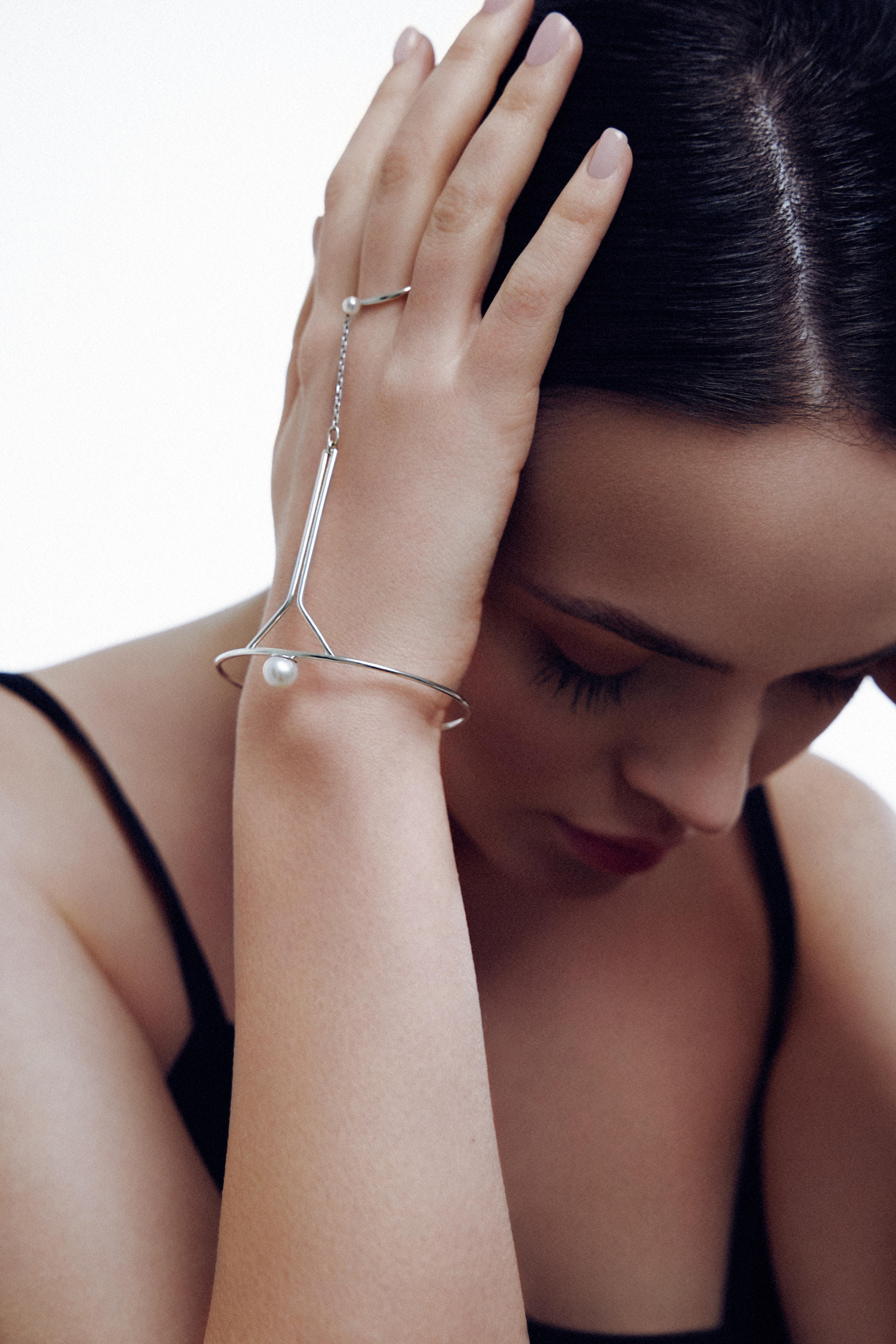 Moderno Set di bracciali a catena con coppia di orecchini in argento 925 con chiusura a leva in vendita
